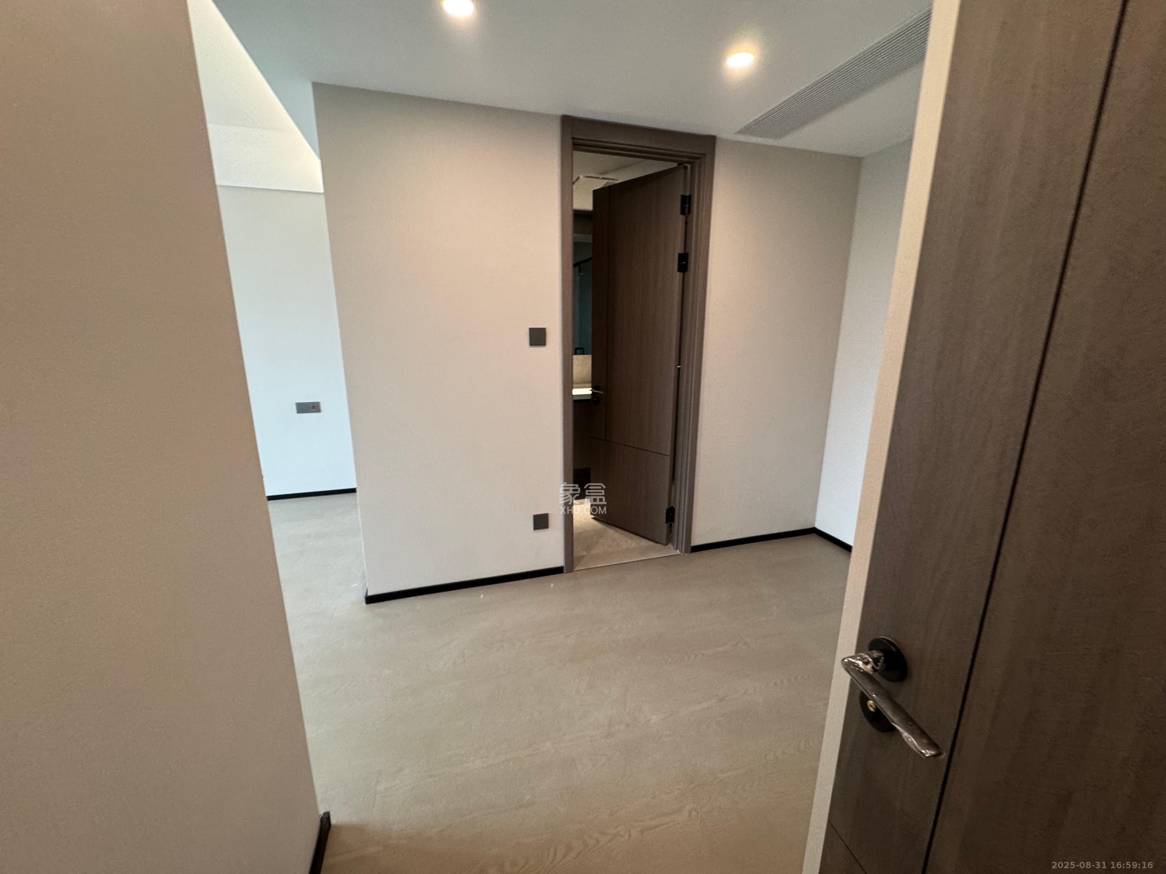 轨道万科璞悦湾  3室2厅2卫    3800.0元/月 轨道万科璞悦湾  3室2厅2卫    3800.0元/月室内图