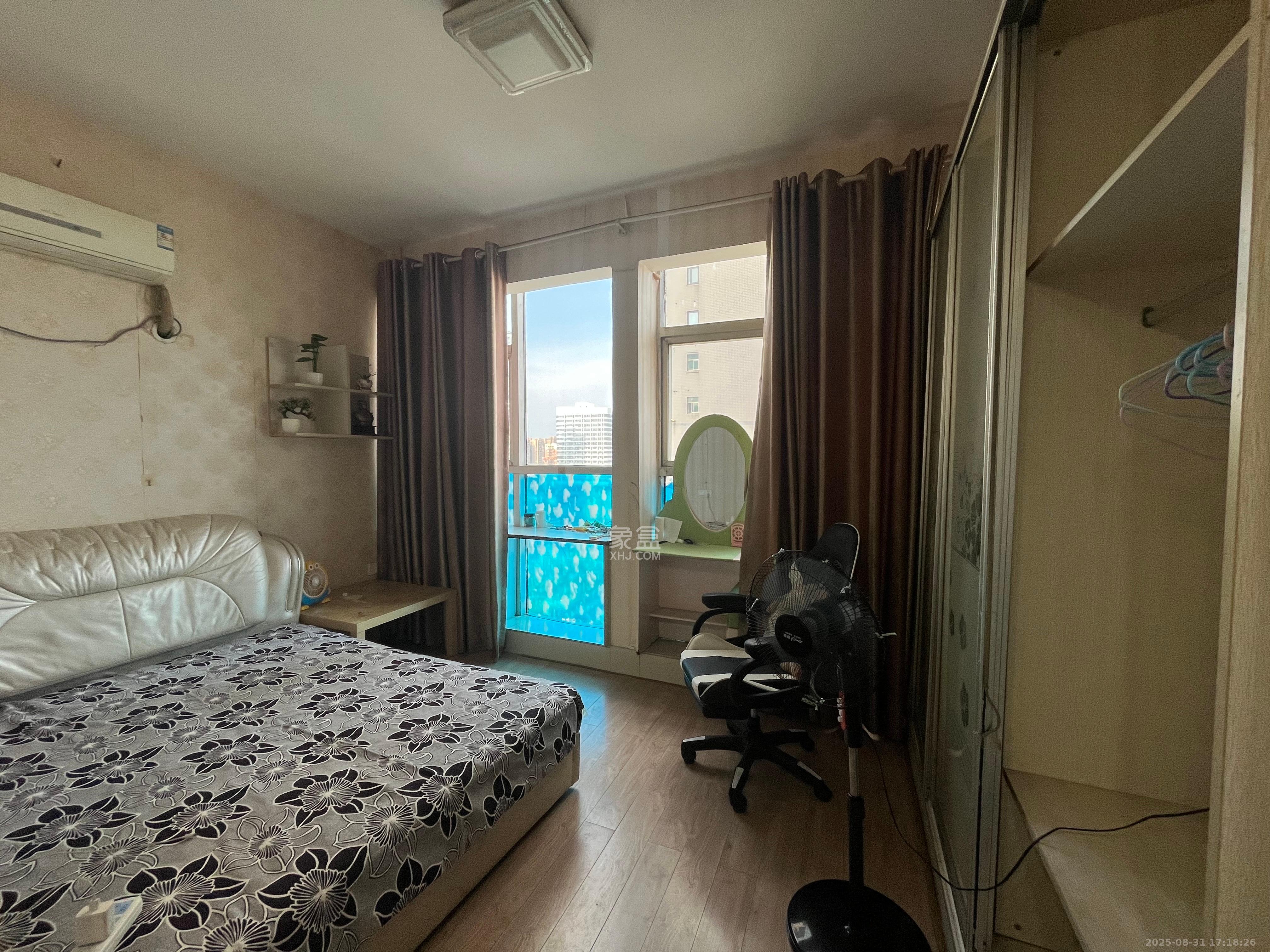 红星国际星城  1室1厅1卫    1500.0元/月 红星国际星城  1室1厅1卫    1500.0元/月