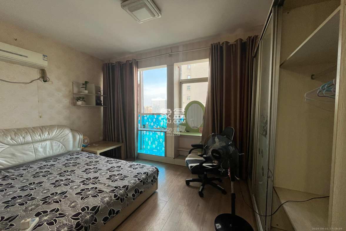 红星国际星城 1室1厅1卫 1500.0元/月 红星国际星城 1室1厅1卫 1500.0元/月室内图