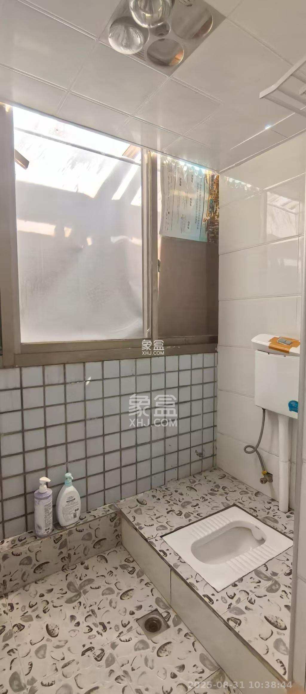 欣胜园  4室2厅2卫    2000.0元/月 欣胜园  4室2厅2卫    2000.0元/月室内图