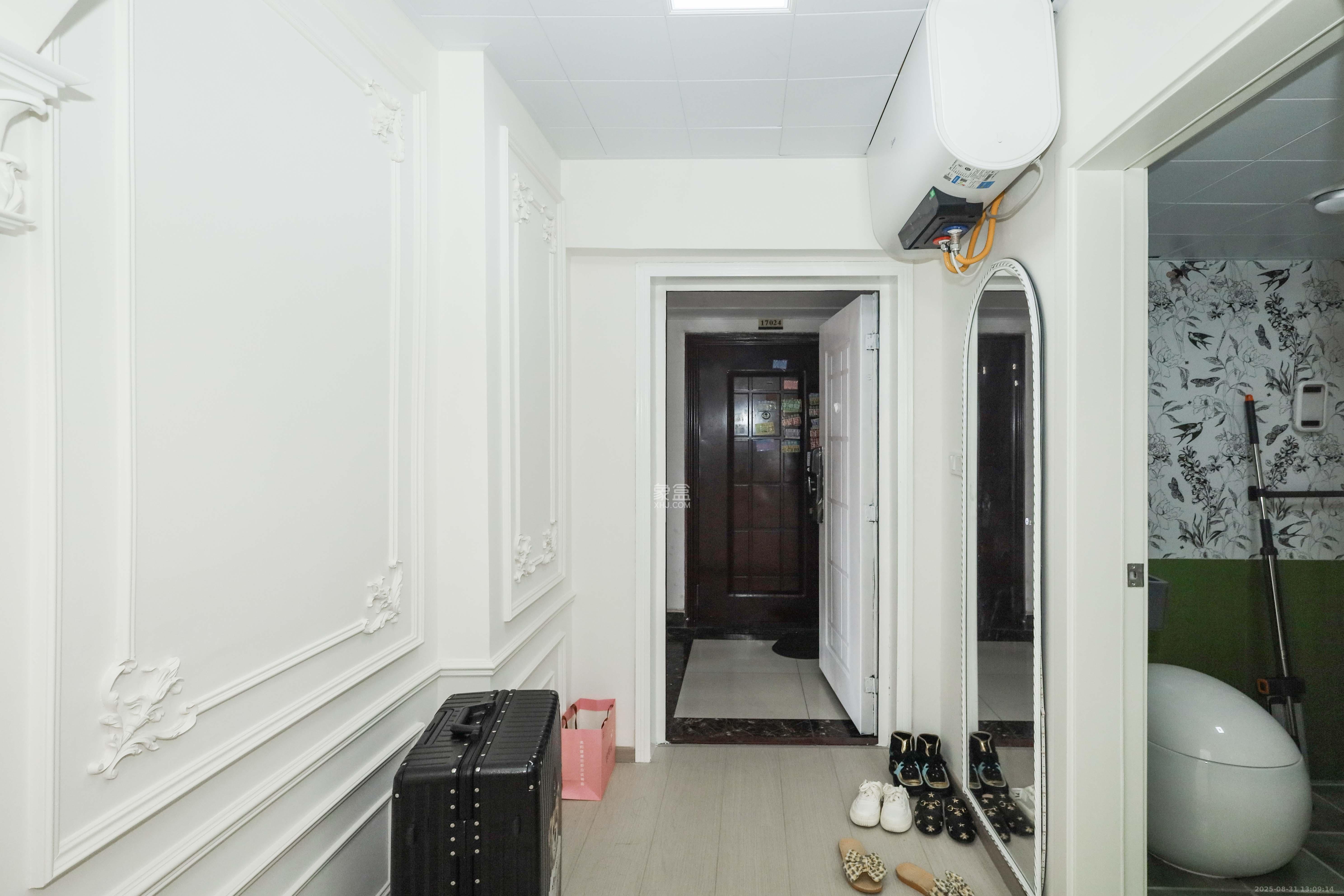 罗马国际公寓  1室1厅1卫    35.0万 罗马国际公寓  1室1厅1卫    35.0万卧室