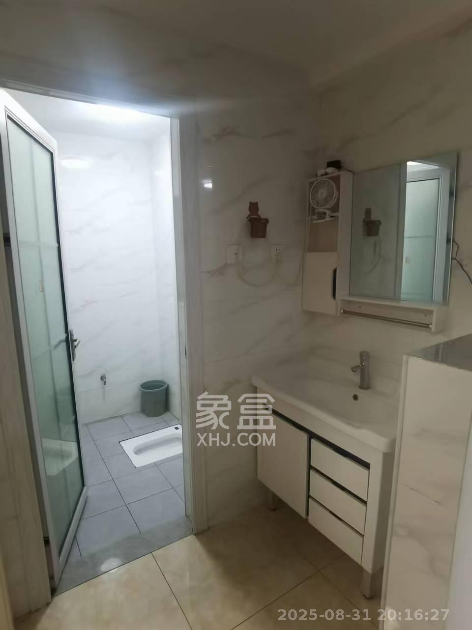 北辰中央公园DF区  3室2厅1卫    2200.0元/月室内图