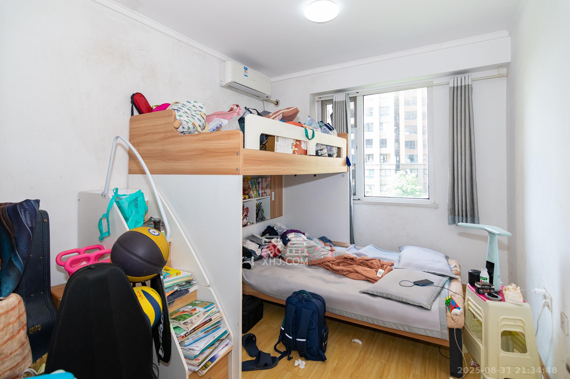 金地三千府(金地湖山樾、金地自在城)  3室2厅1卫    58.8万 金地三千府(金地湖山樾、金地自在城)  3室2厅1卫    58.8万卧室