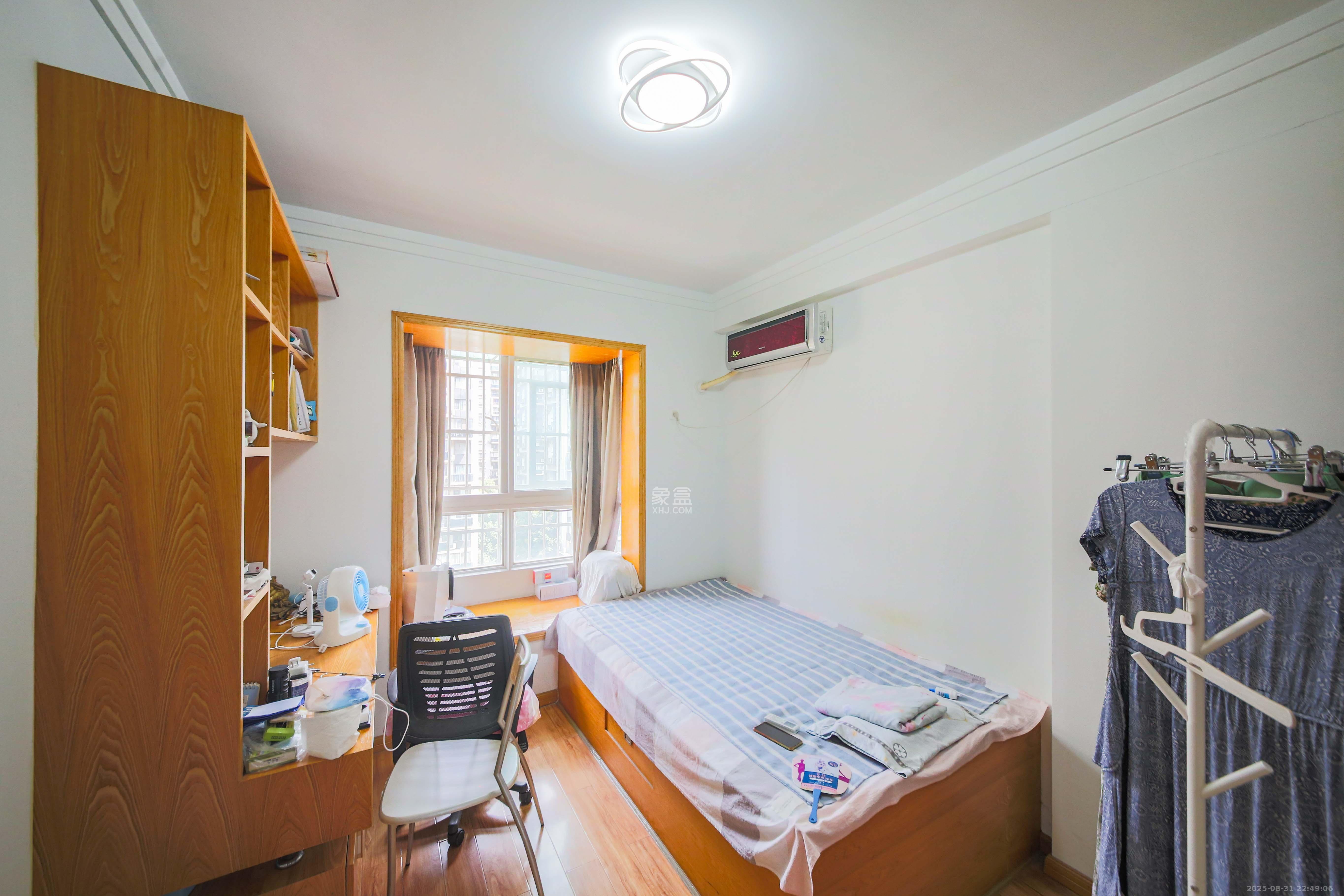 申奥美域  3室2厅2卫    110.0万 申奥美域  3室2厅2卫    110.0万卧室