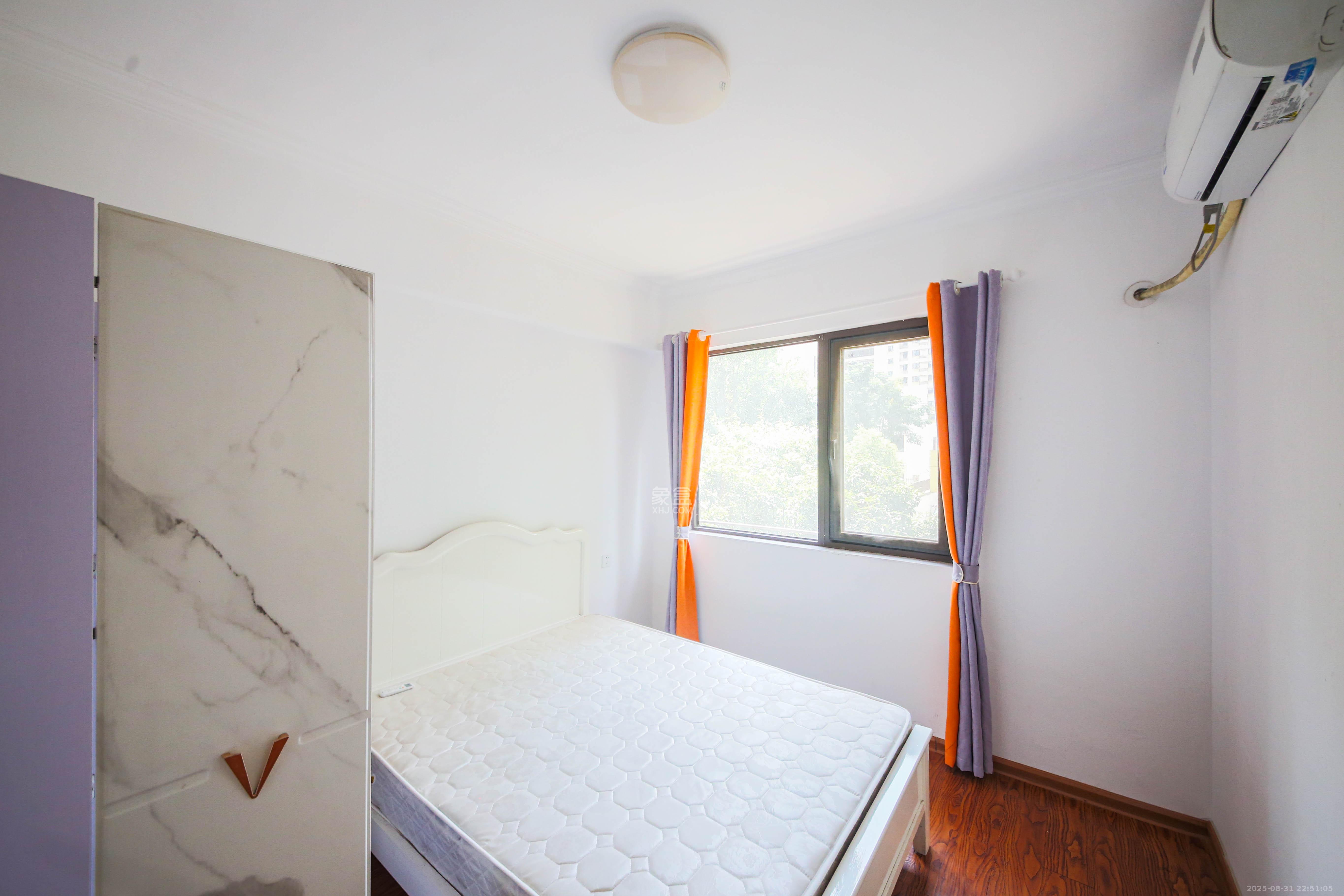 龙湖春江悦茗  4室2厅2卫    160.0万 龙湖春江悦茗  4室2厅2卫    160.0万卧室