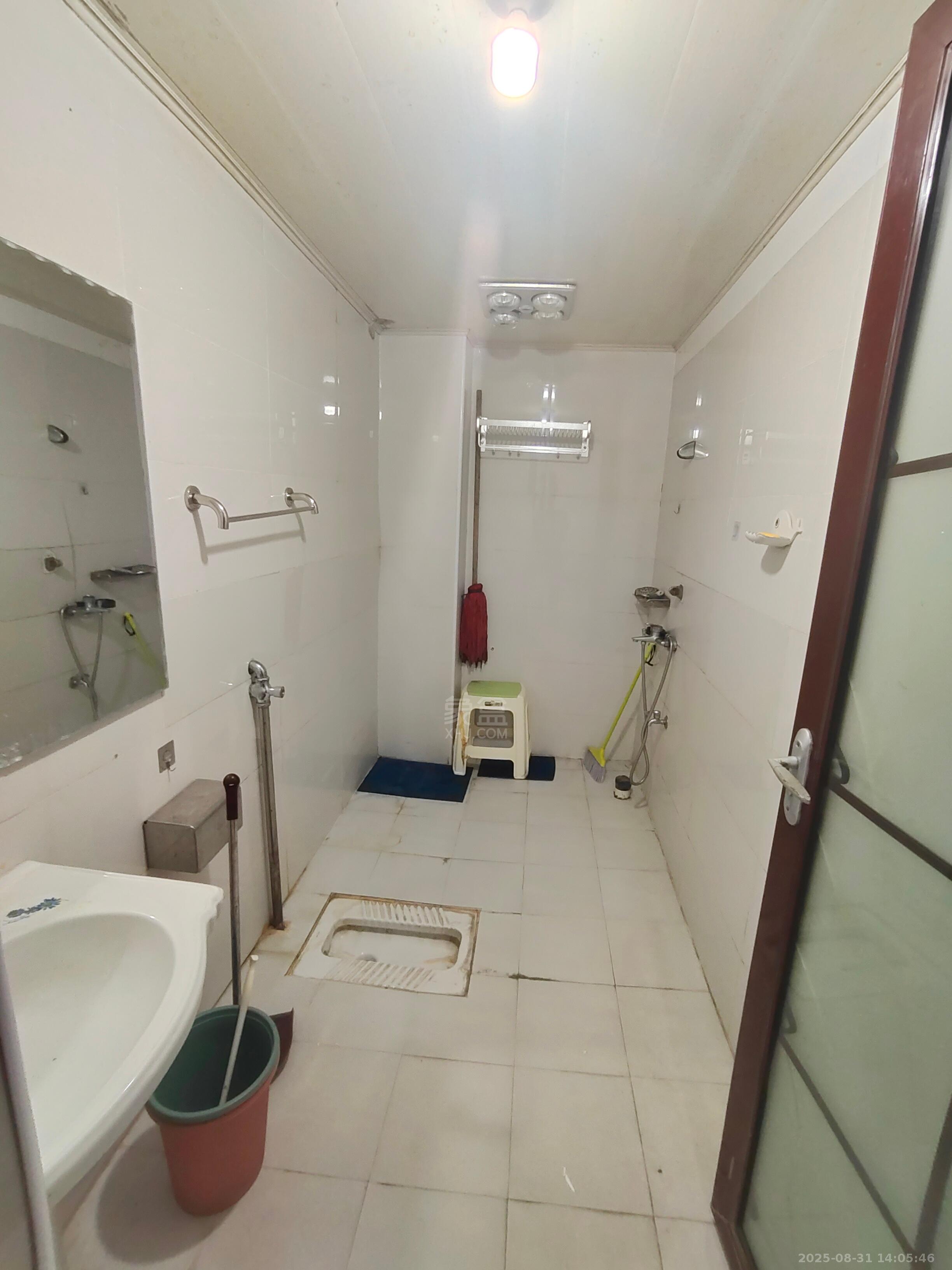 文化园三期  2室2厅1卫    1300.0元/月 文化园三期  2室2厅1卫    1300.0元/月室内图