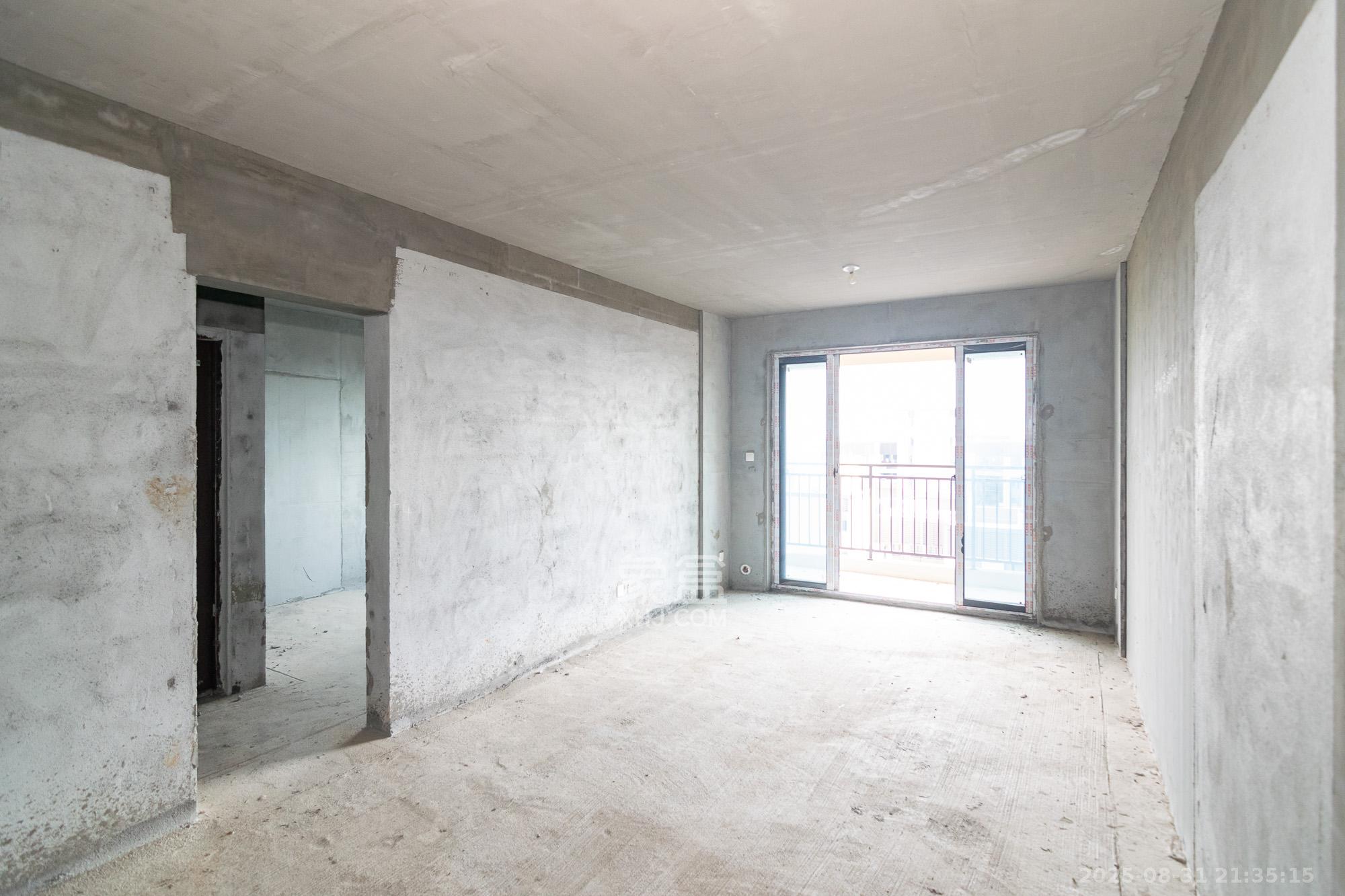 澳海望洲府  3室1厅2卫    52.0万客厅