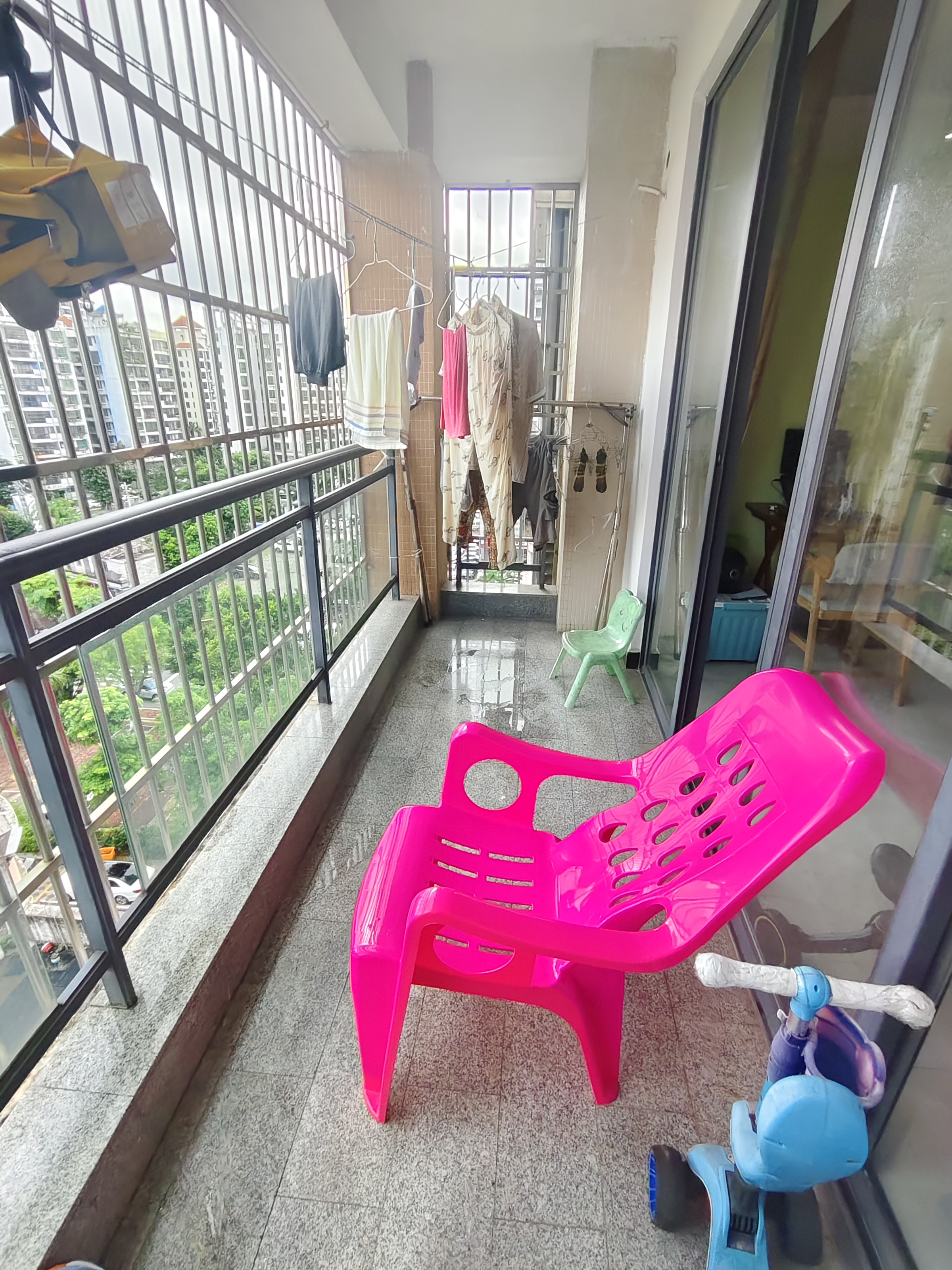 西岭华庭  3室2厅2卫    3200.0元/月 西岭华庭  3室2厅2卫    3200.0元/月室内图