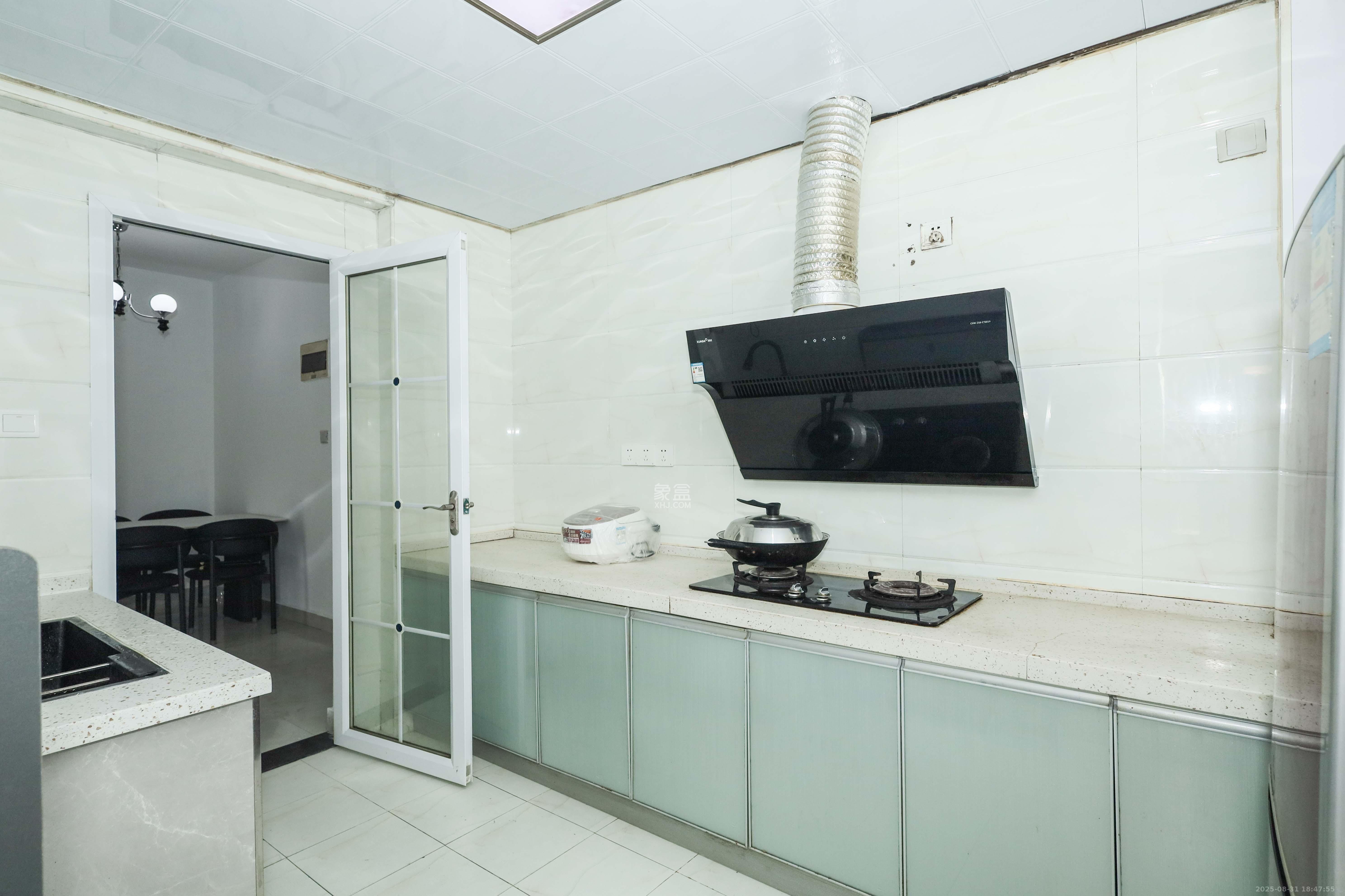 梅溪鑫苑名家  3室2厅1卫    120.0万 梅溪鑫苑名家  3室2厅1卫    120.0万厨房