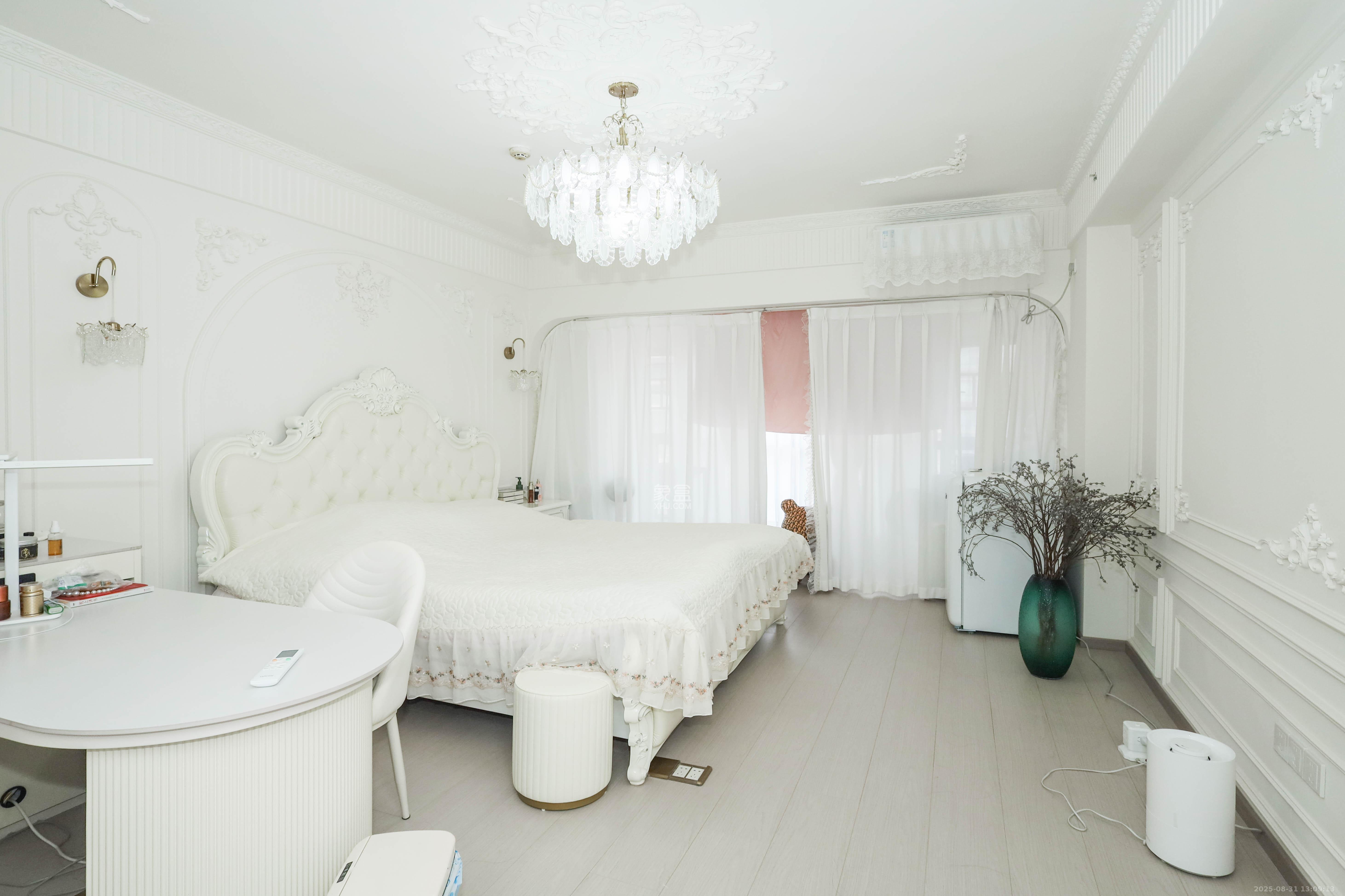 罗马国际公寓  1室1厅1卫    35.0万 罗马国际公寓  1室1厅1卫    35.0万客厅