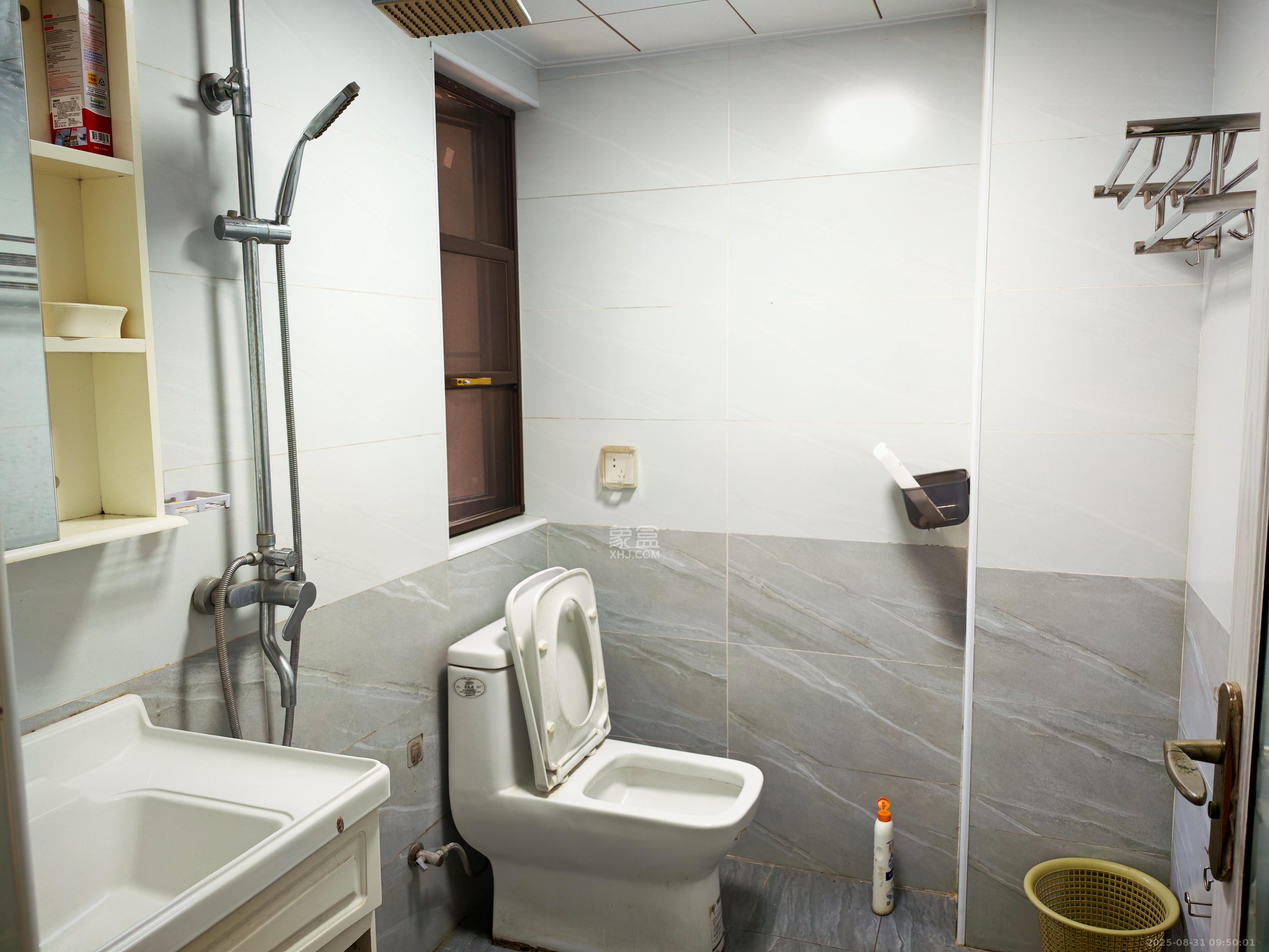 山语城三期  3室2厅2卫    2600.0元/月 山语城三期  3室2厅2卫    2600.0元/月室内图