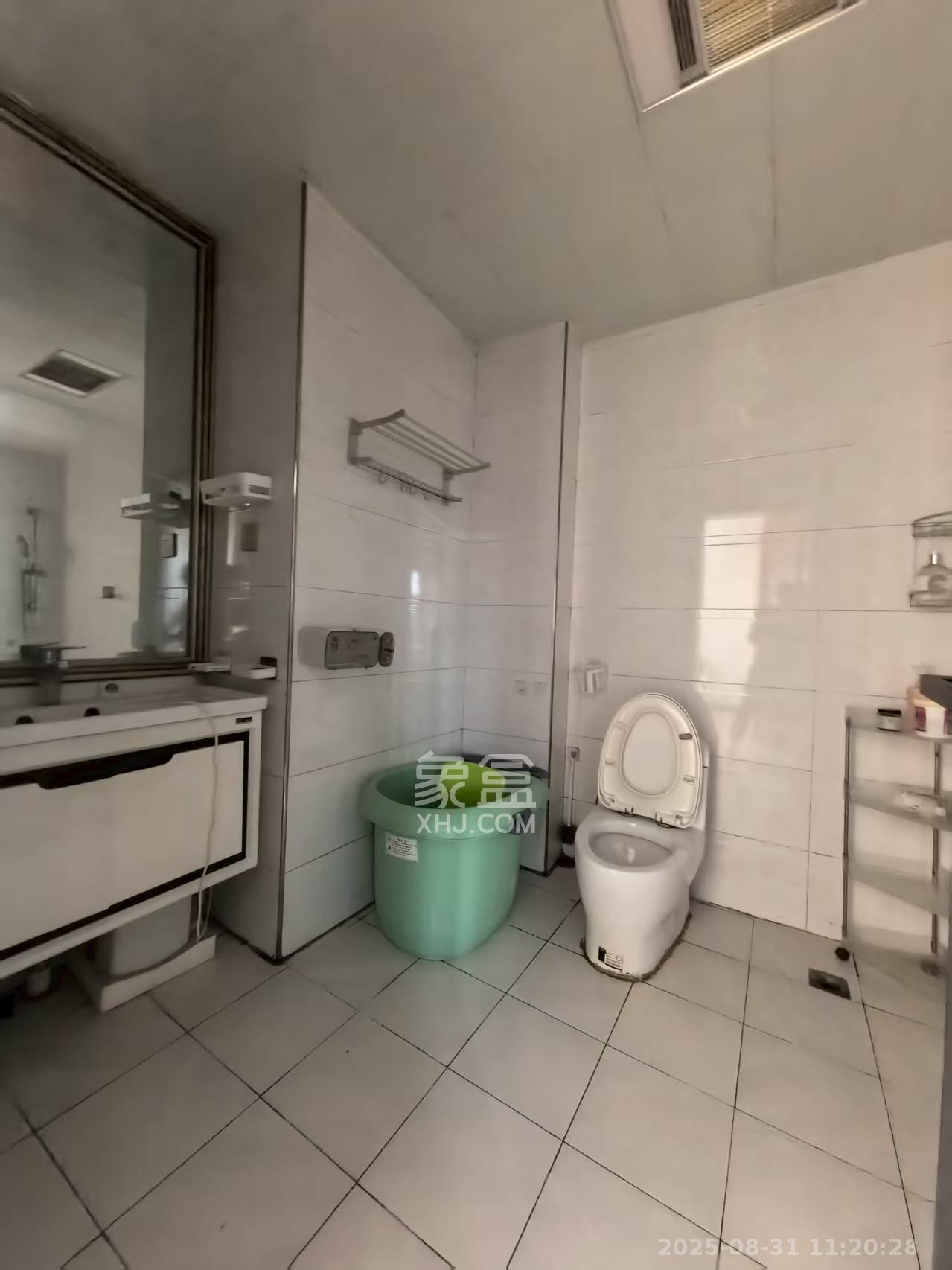 爱琴海岸  4室2厅2卫    2600.0元/月 爱琴海岸  4室2厅2卫    2600.0元/月室内图