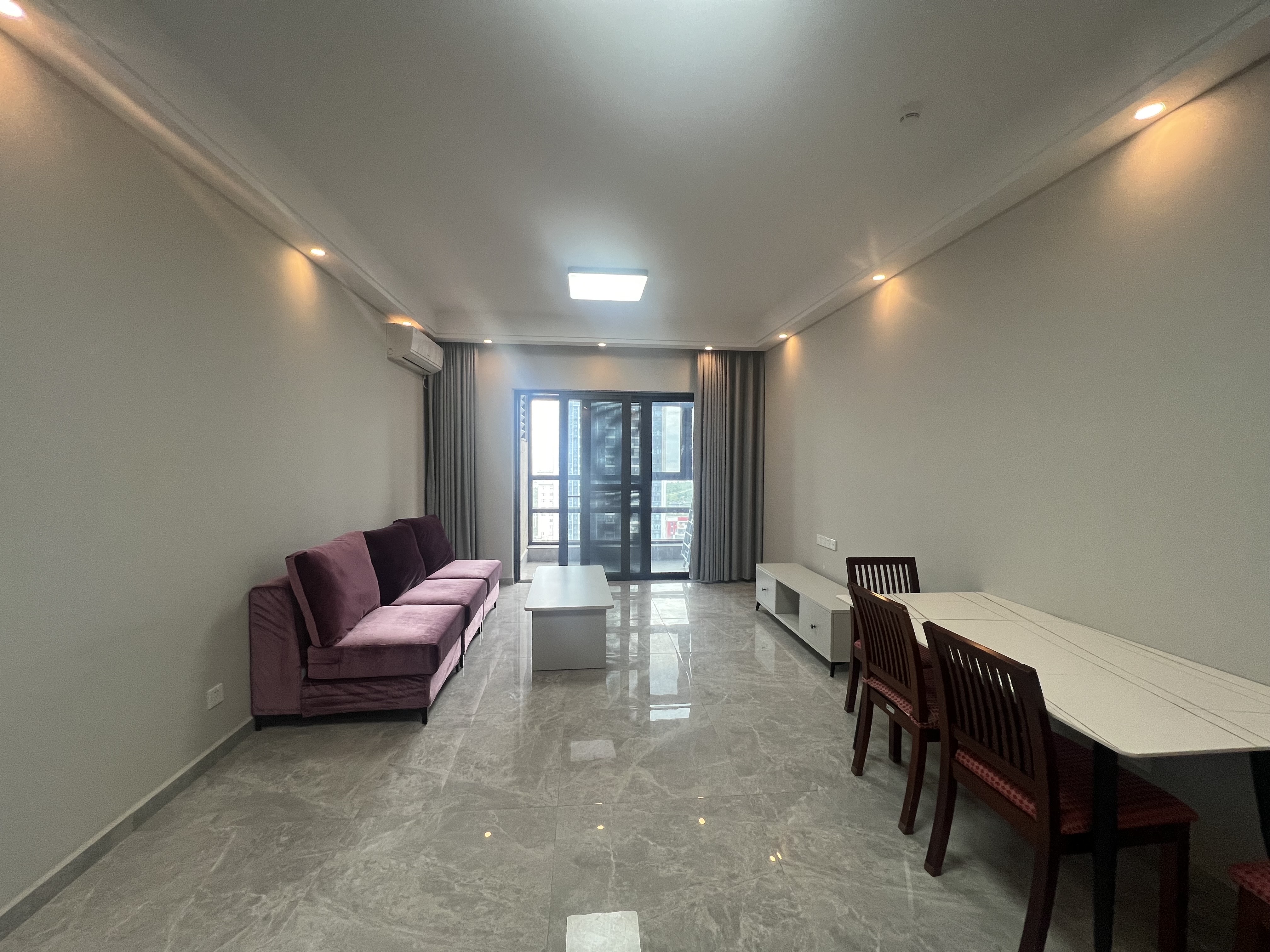 华润中心 2室1厅1卫 4500.0元/月 华润中心 2室1厅1卫 4500.0元/月室内图