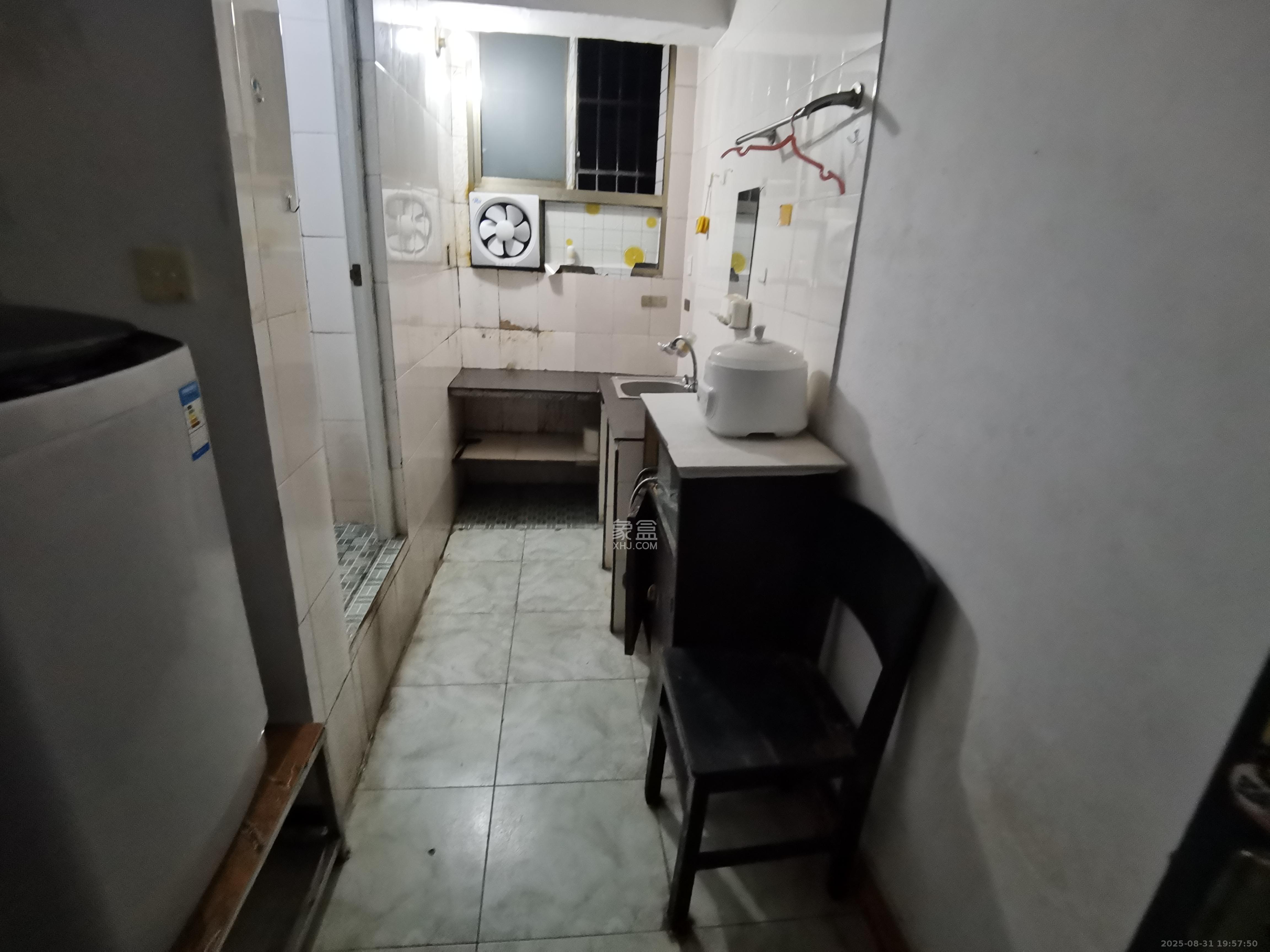 马王堆陶瓷城新合区 1室0厅0卫 800.0元/月 马王堆陶瓷城新合区 1室0厅0卫 800.0元/月室内图