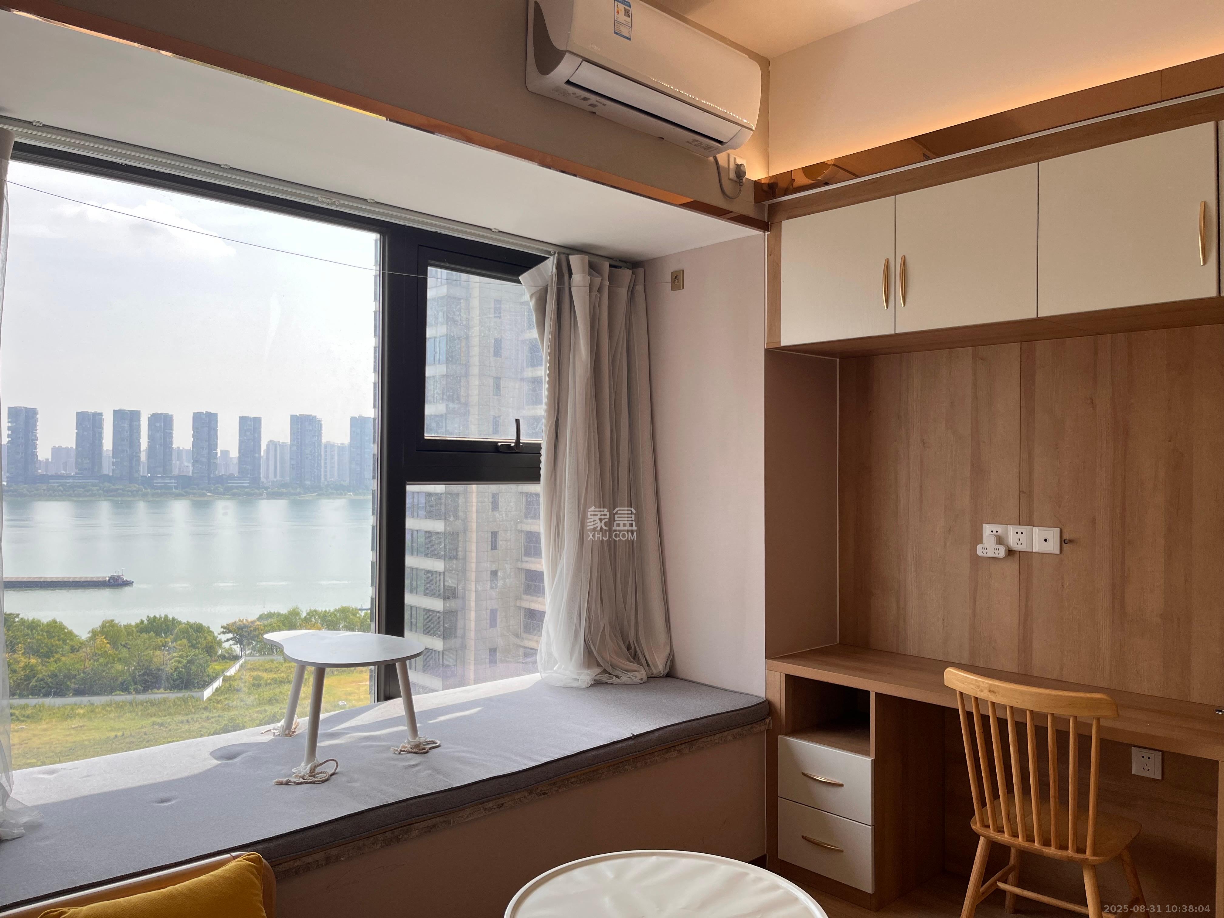 远洋外滩壹号 1室1厅1卫 2100.0元/月 远洋外滩壹号 1室1厅1卫 2100.0元/月室内图