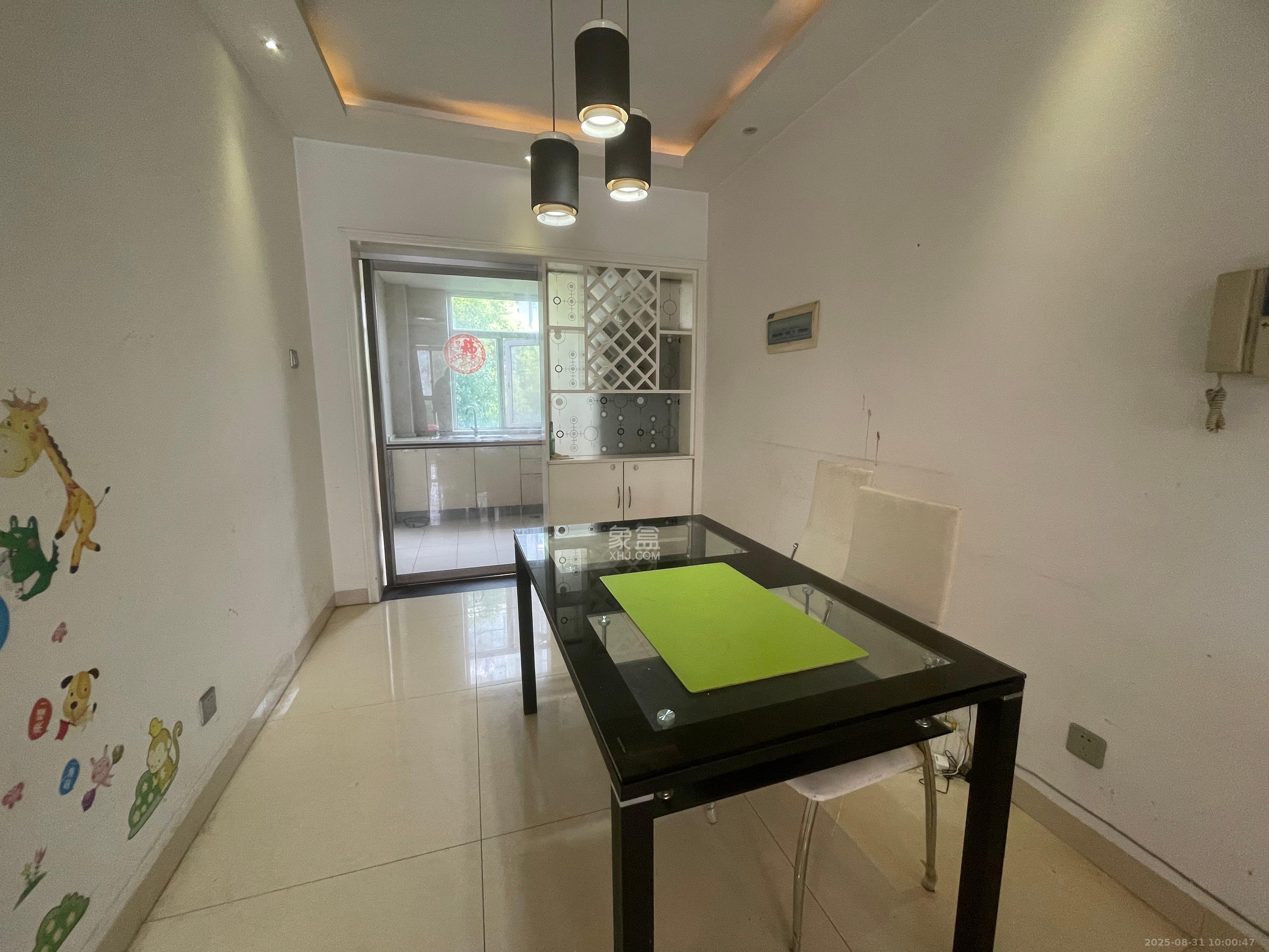 山语城一期 3室2厅2卫 2300.0元/月 山语城一期 3室2厅2卫 2300.0元/月室内图