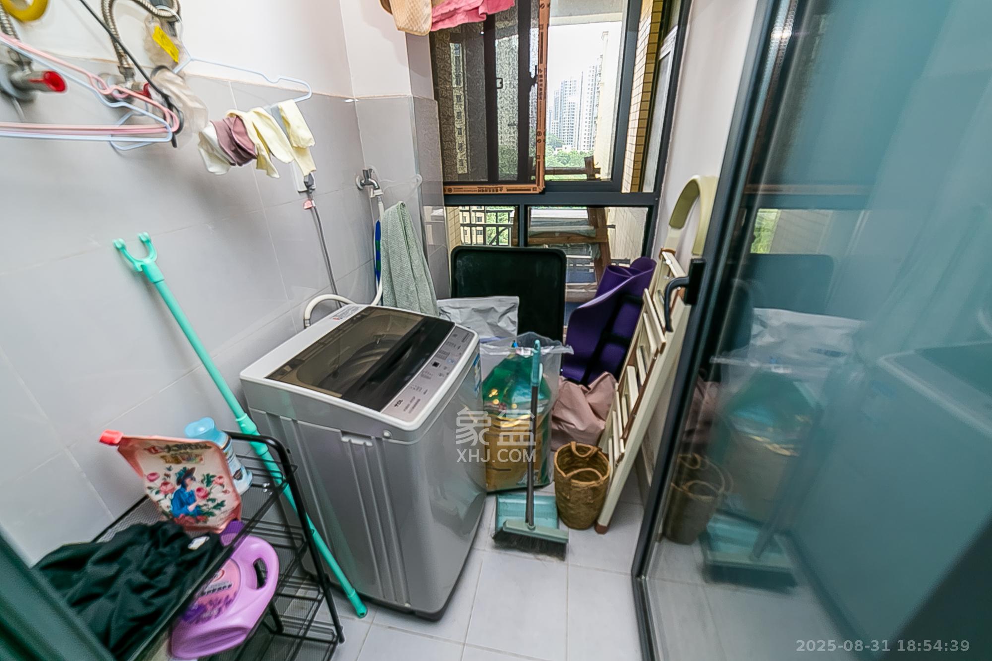 长盛岚庭  3室2厅1卫    95.0万 长盛岚庭  3室2厅1卫    95.0万阳台