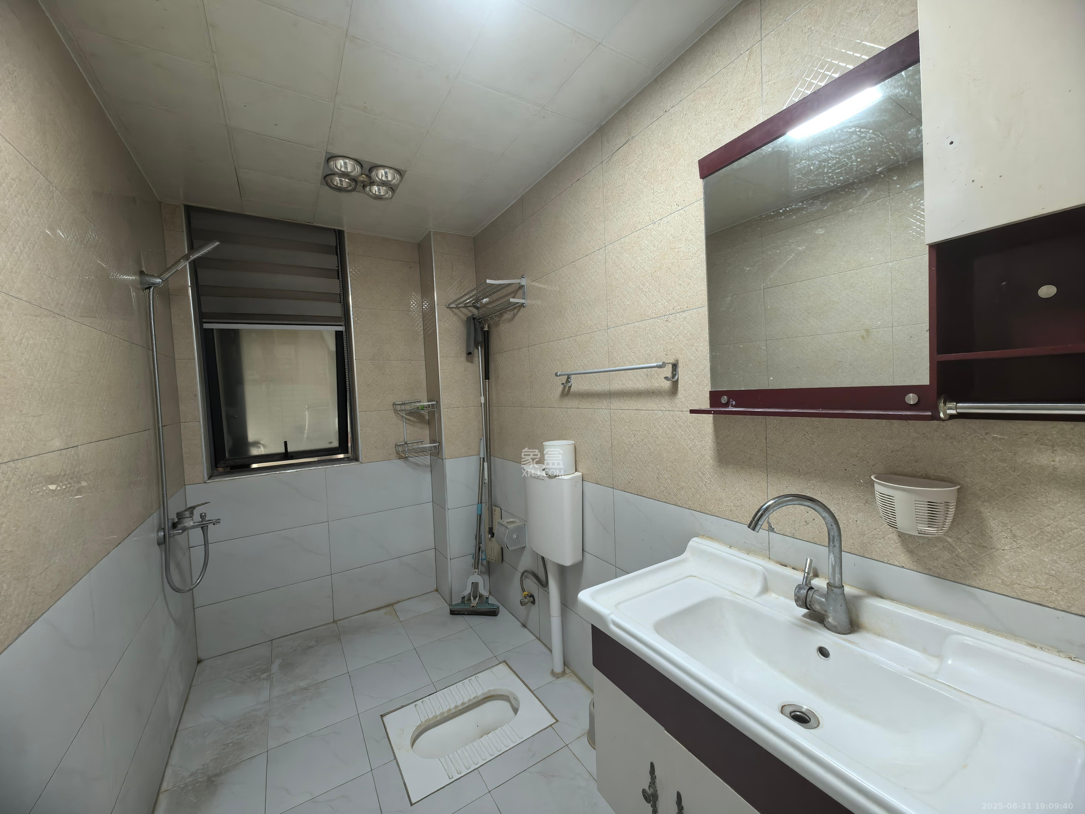 盛世耀凯  3室2厅1卫    2500.0元/月 盛世耀凯  3室2厅1卫    2500.0元/月室内图