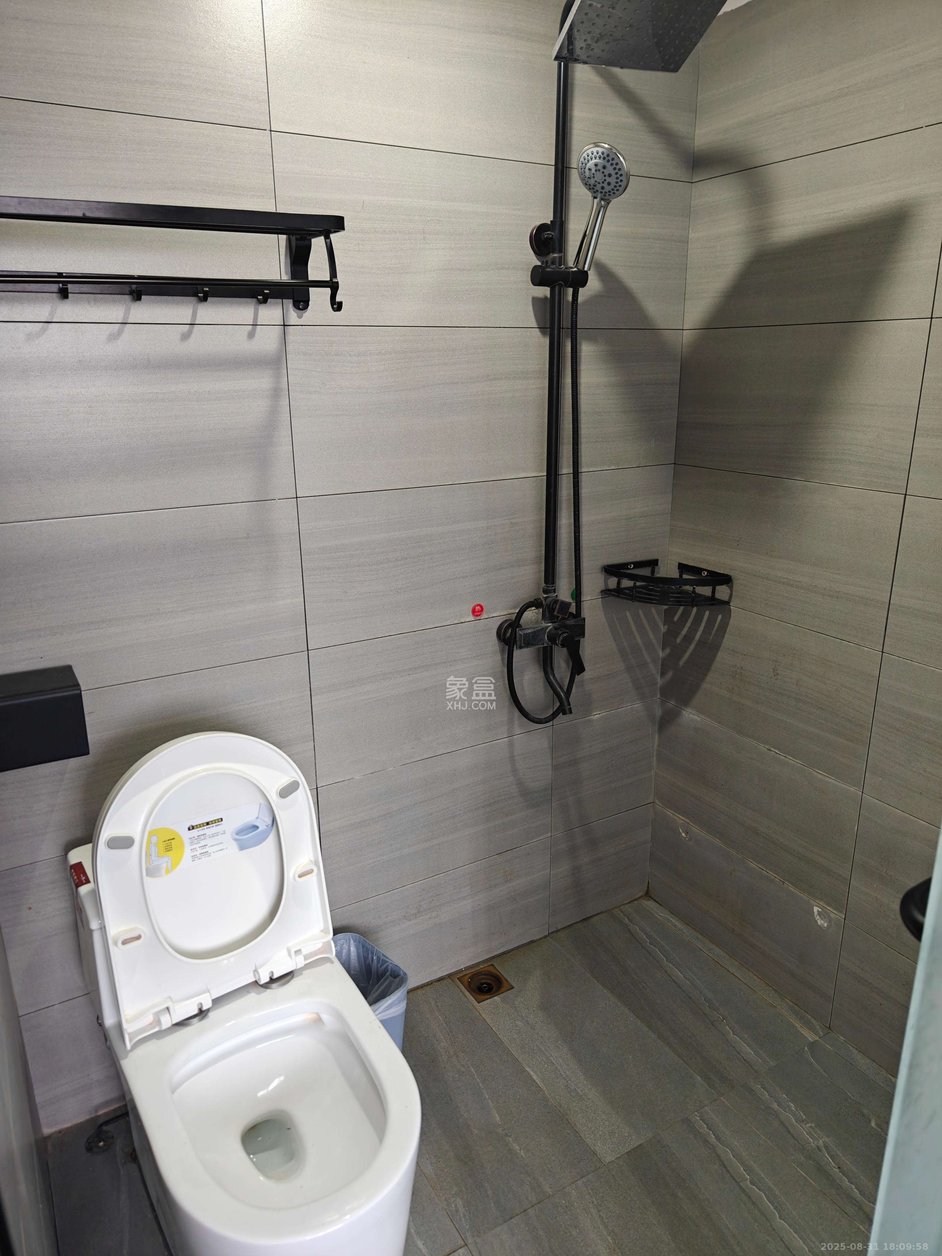 君临国际 3室2厅2卫 5200.0元/月 君临国际 3室2厅2卫 5200.0元/月室内图