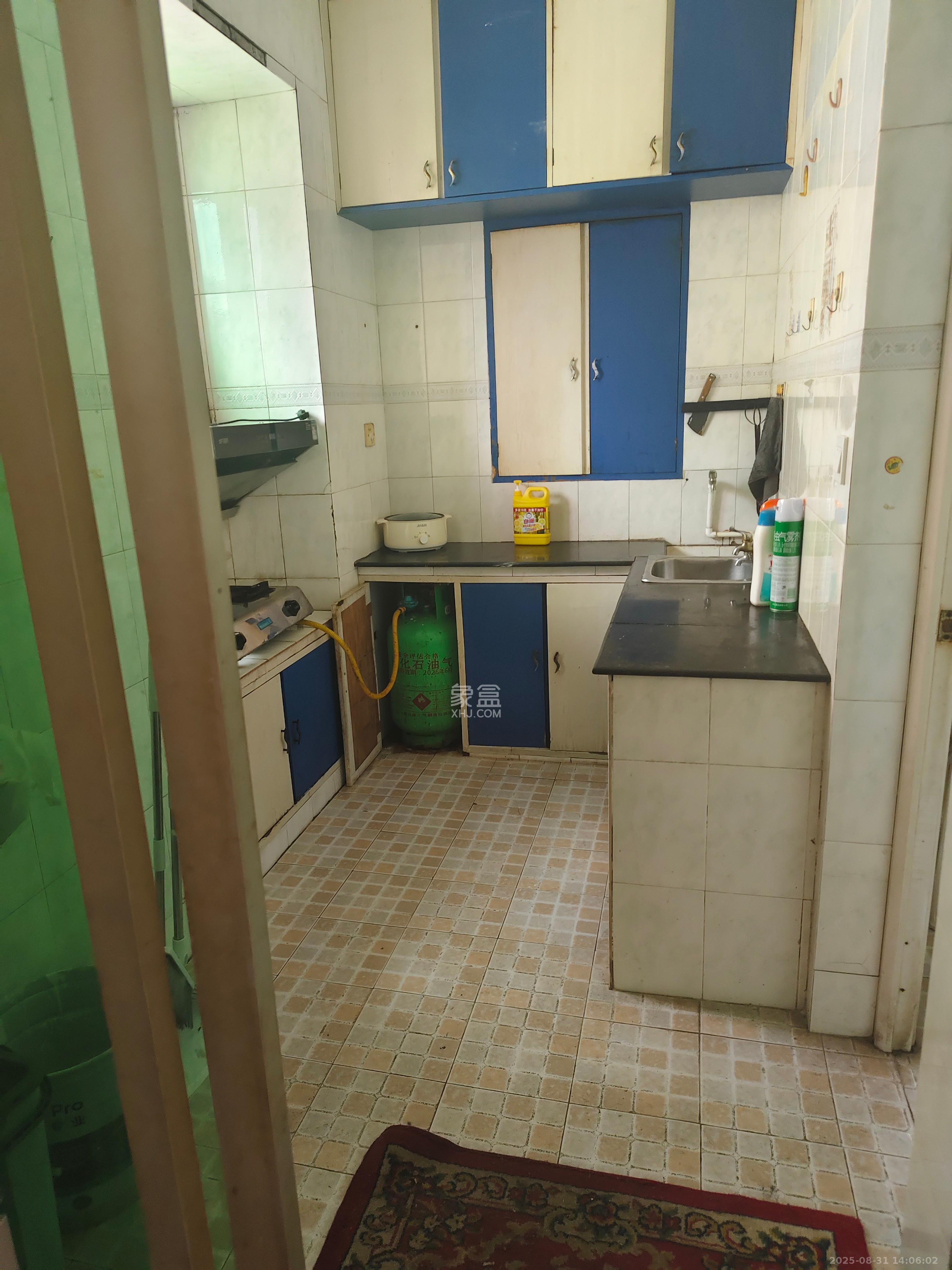 涂家冲社区(涂新小区、农商银行宿舍) 2室2厅1卫 1800.0元/月 涂家冲社区(涂新小区、农商银行宿舍) 2室2厅1卫 1800.0元/月室内图