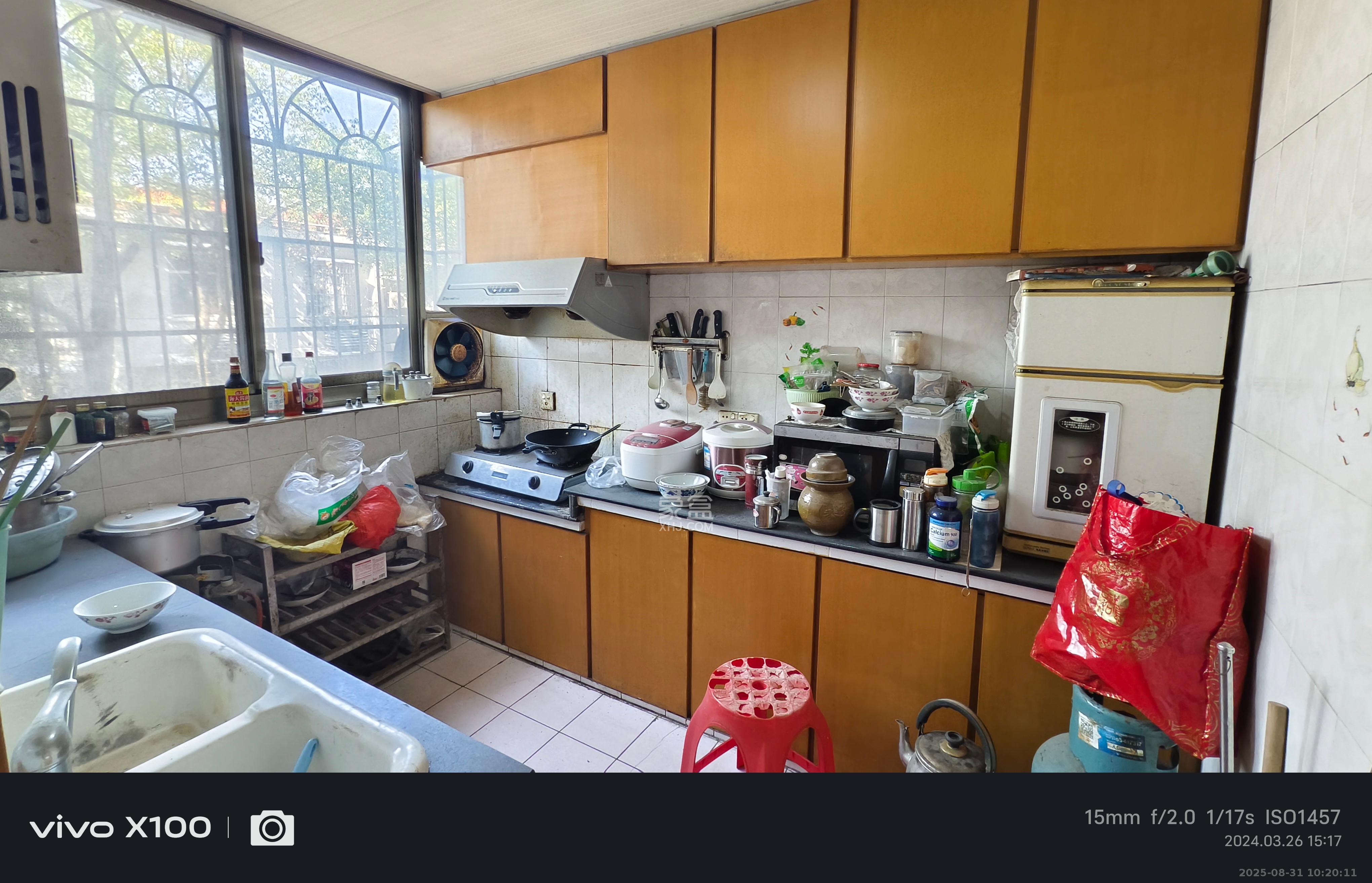 金科园  3室2厅1卫    2200.0元/月 金科园  3室2厅1卫    2200.0元/月室内图