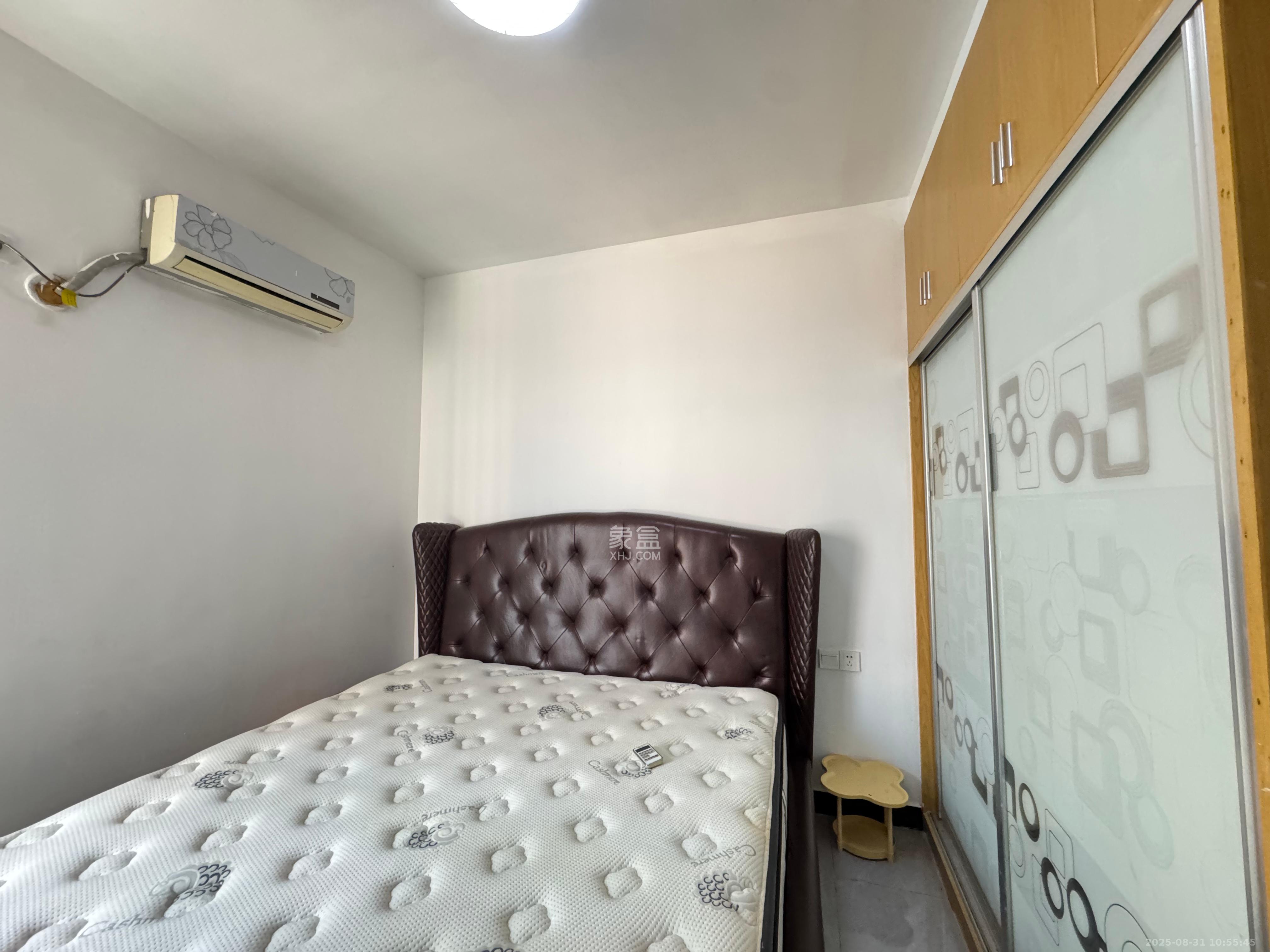 爱琴海岸 2室2厅1卫 1600.0元/月 爱琴海岸 2室2厅1卫 1600.0元/月室内图