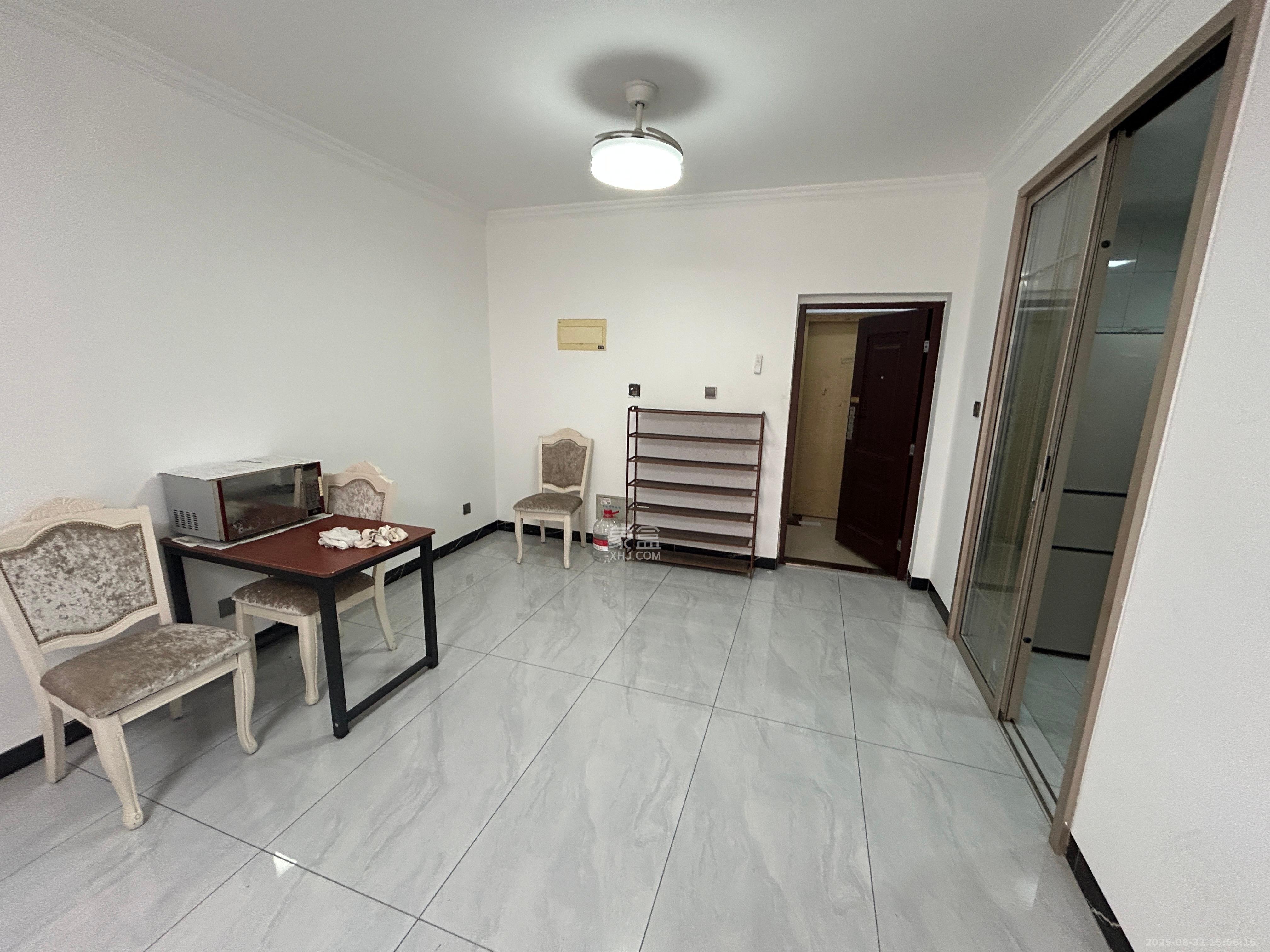 凯富南方鑫城  3室2厅1卫    2200.0元/月室内图