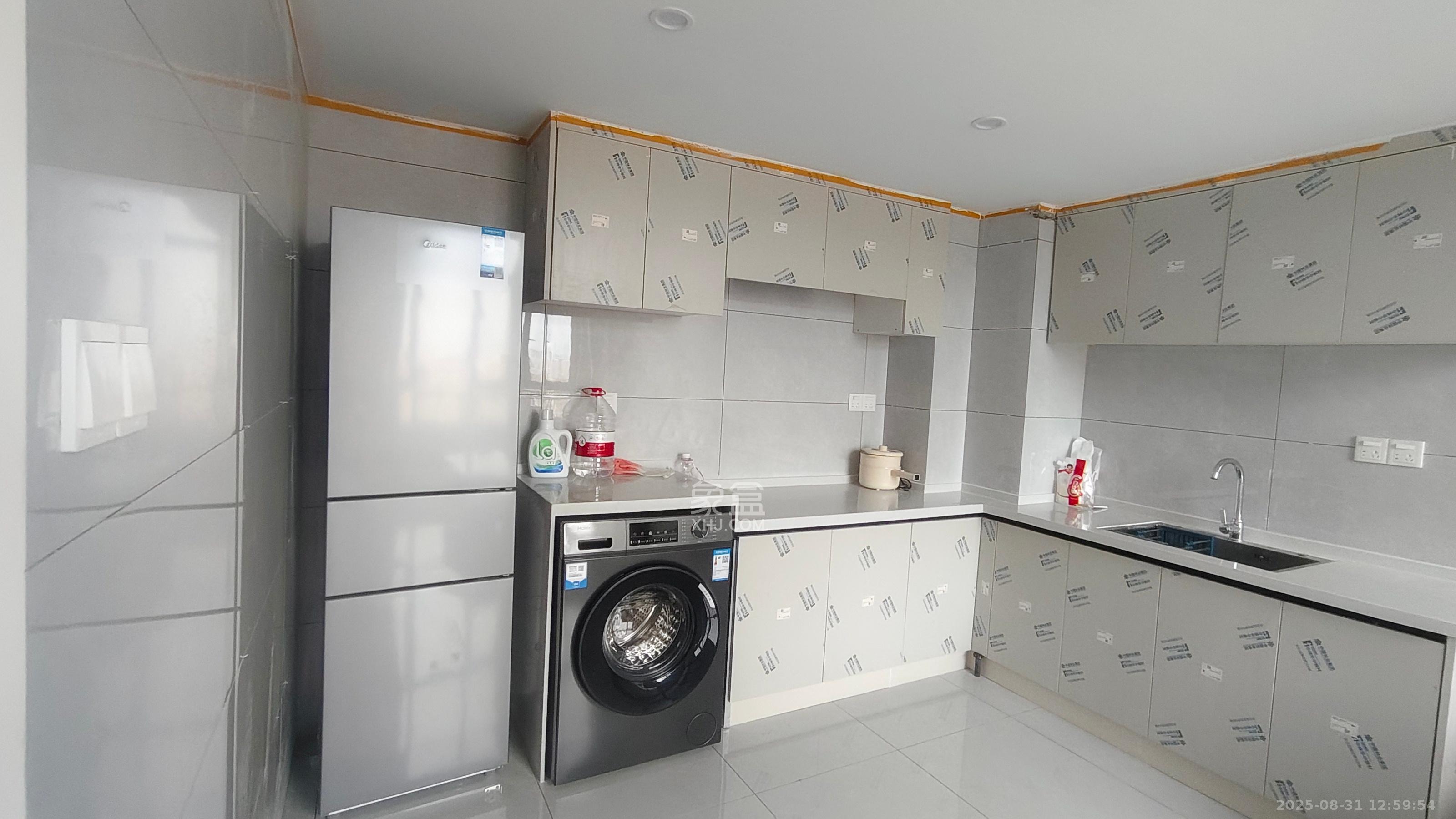 合能枫丹丽舍(柏悦名苑)  2室2厅1卫    2300.0元/月 合能枫丹丽舍(柏悦名苑)  2室2厅1卫    2300.0元/月室内图