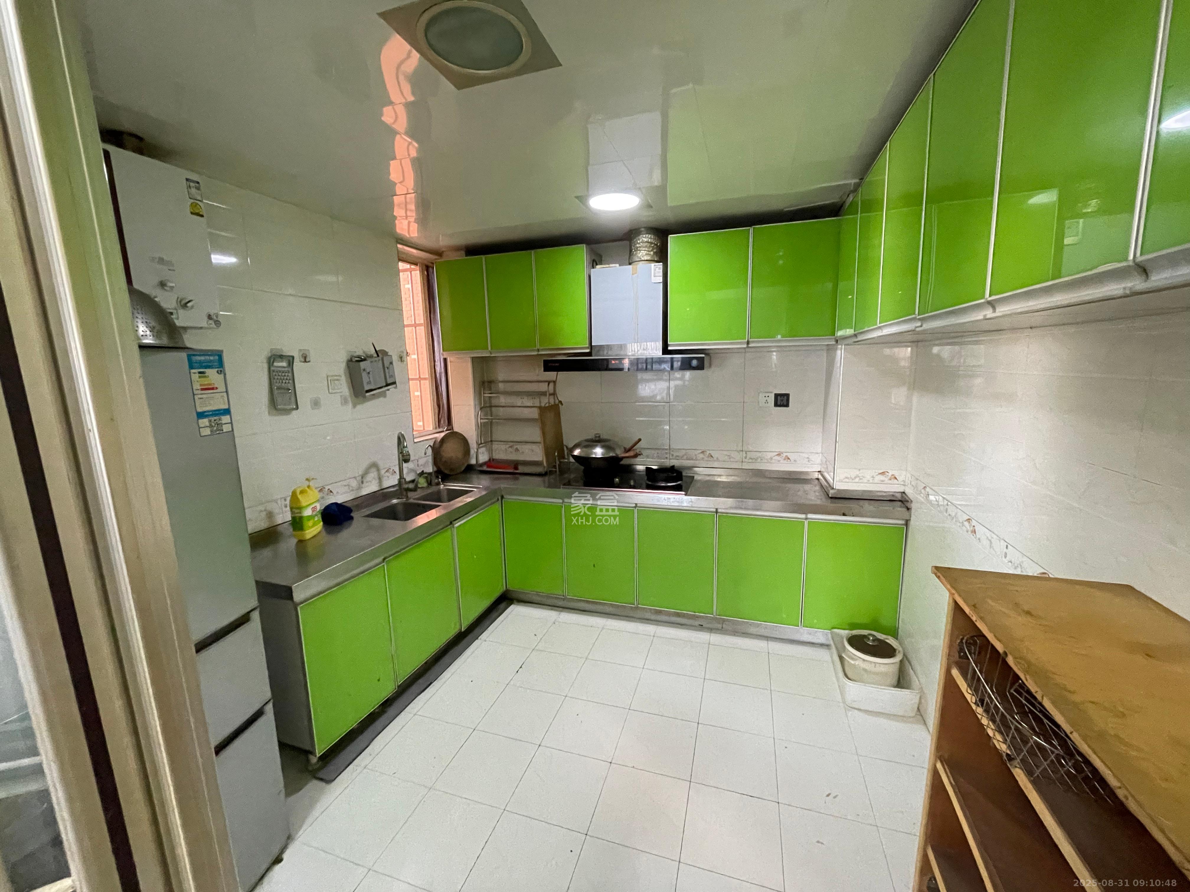 丽都桃源(金峰北院二期)  3室2厅2卫    1800.0元/月 丽都桃源(金峰北院二期)  3室2厅2卫    1800.0元/月室内图