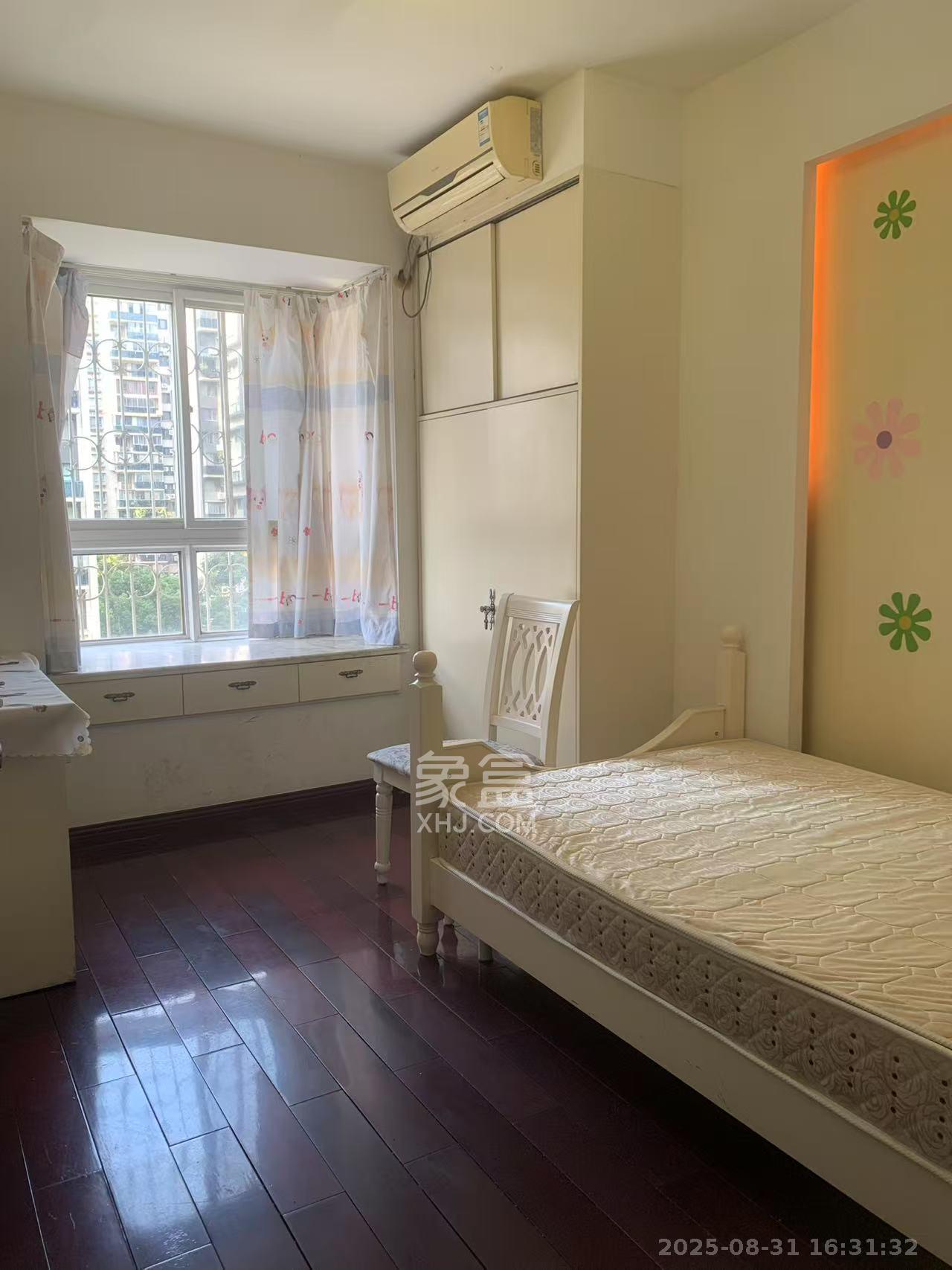 申奥美域  1室2厅2卫    2400.0元/月 申奥美域  1室2厅2卫    2400.0元/月室内图