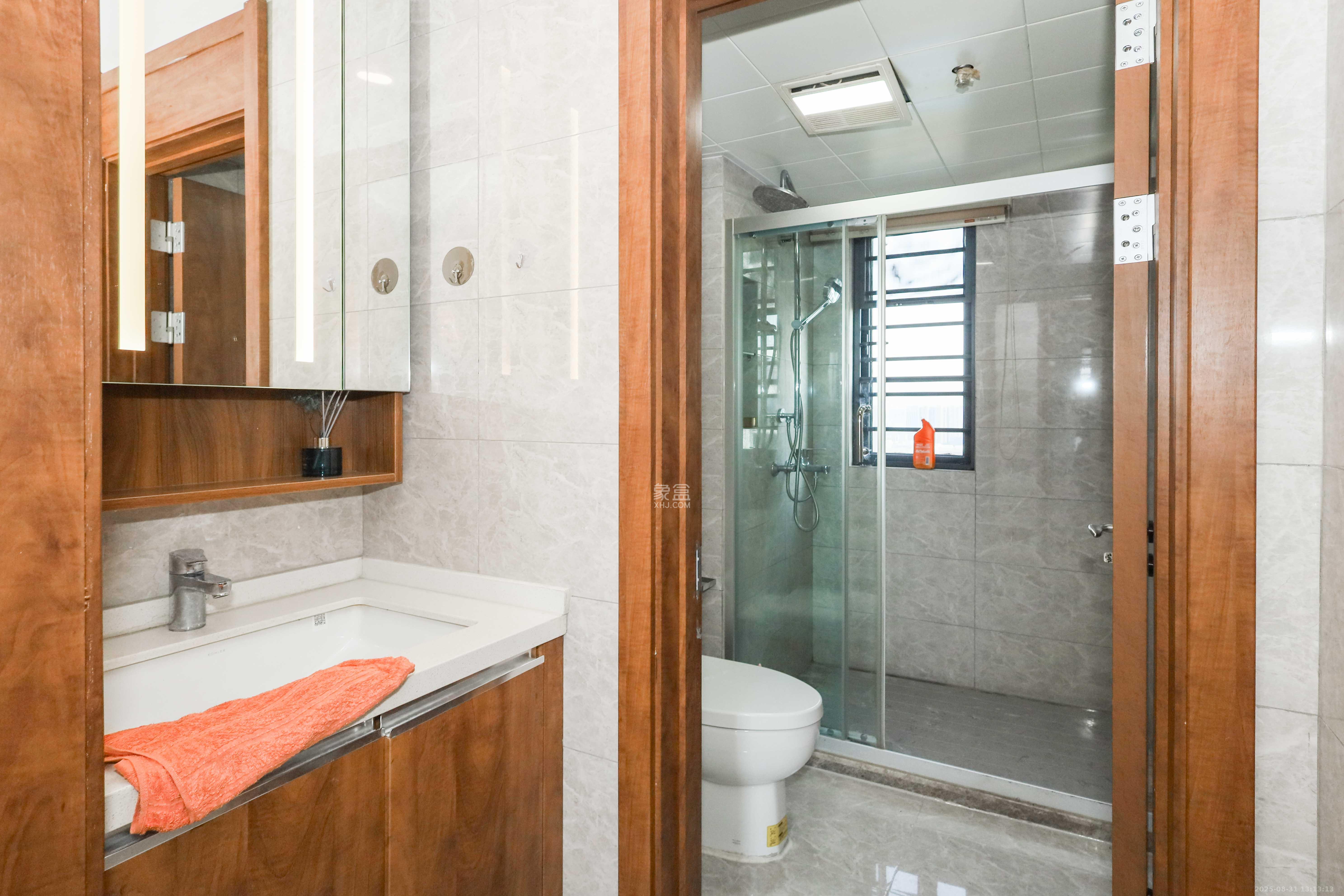 梅溪悦章  4室2厅2卫    168.0万卫生间