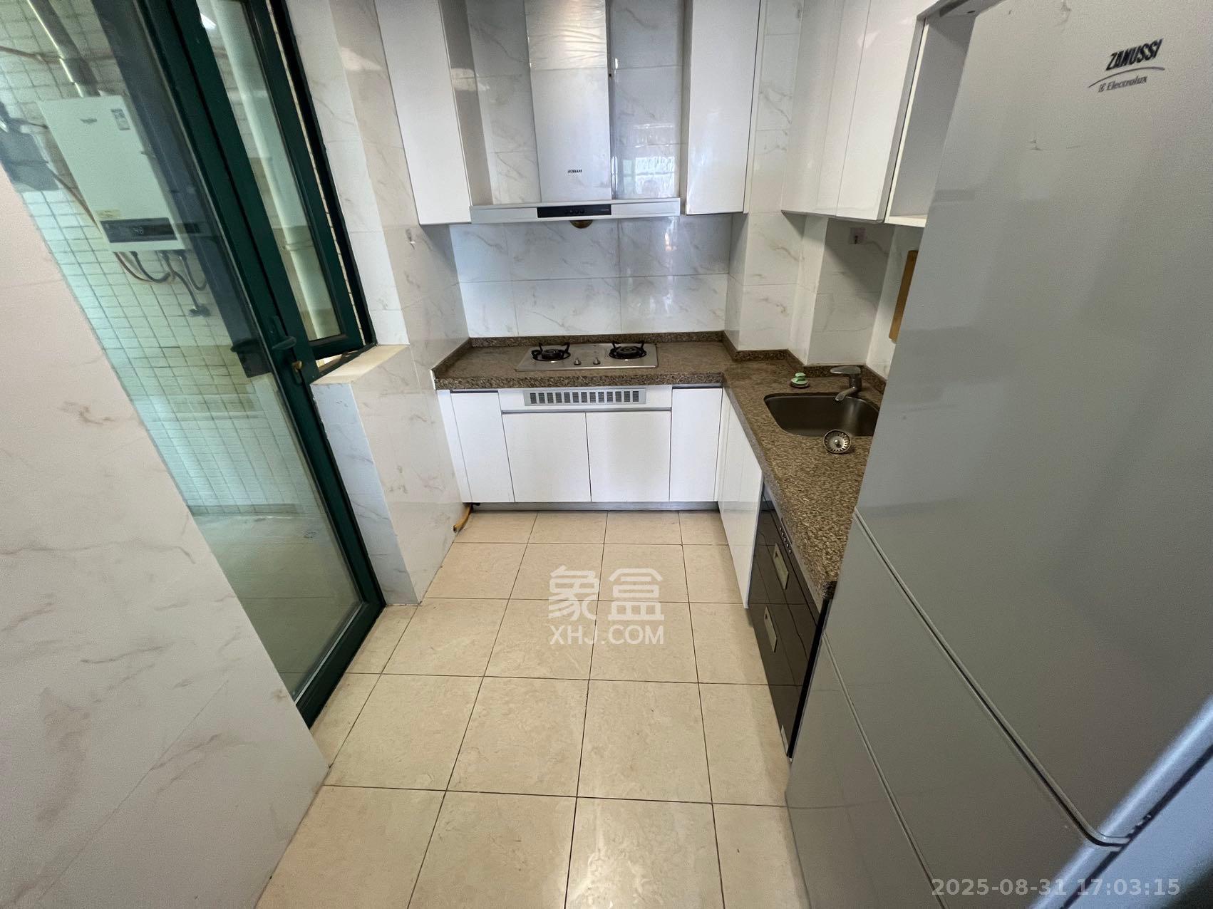 恒大雅苑 2室2厅1卫 2100.0元/月 恒大雅苑 2室2厅1卫 2100.0元/月室内图