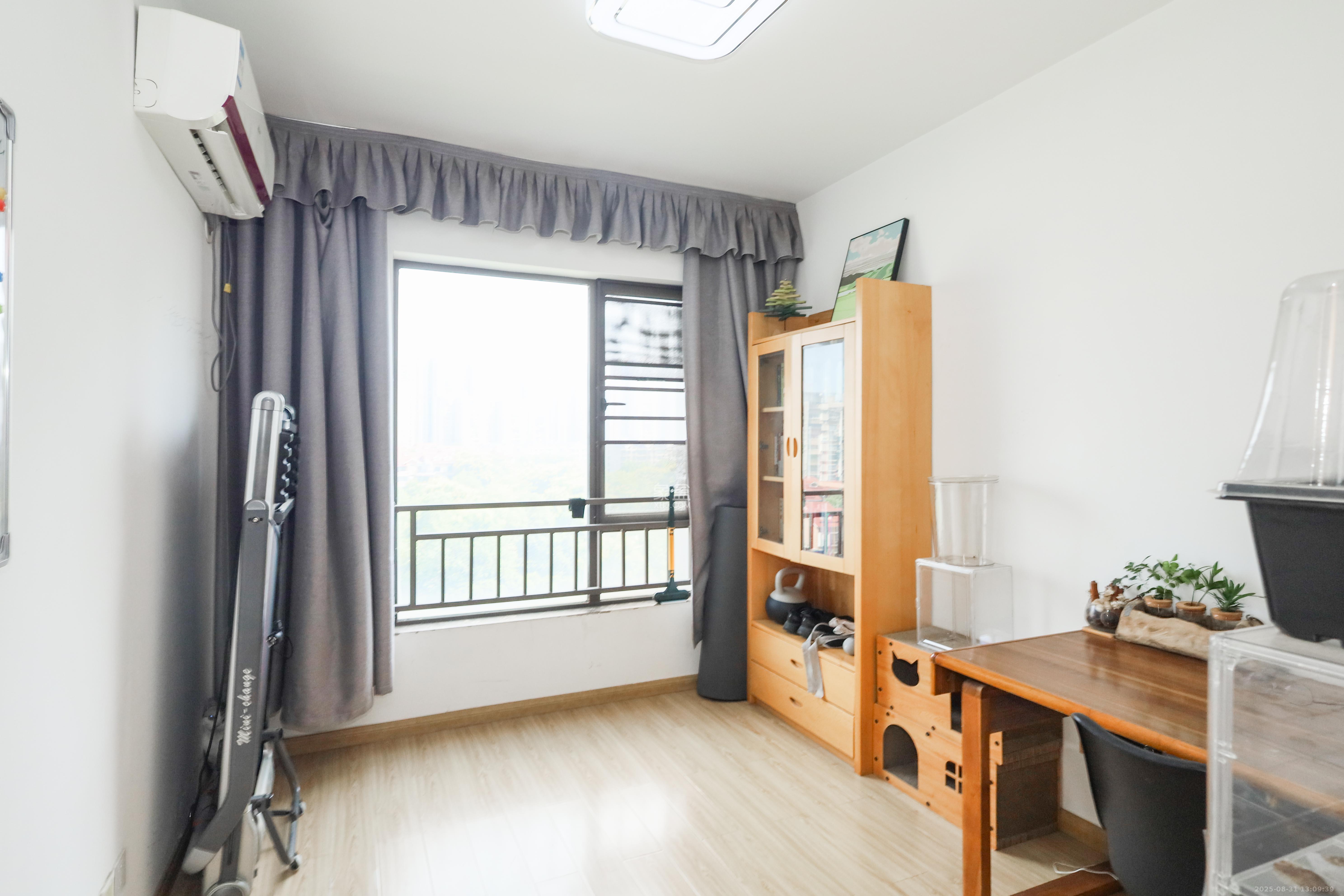 旭辉御府 3室2厅2卫 120.0万 旭辉御府 3室2厅2卫 120.0万卧室