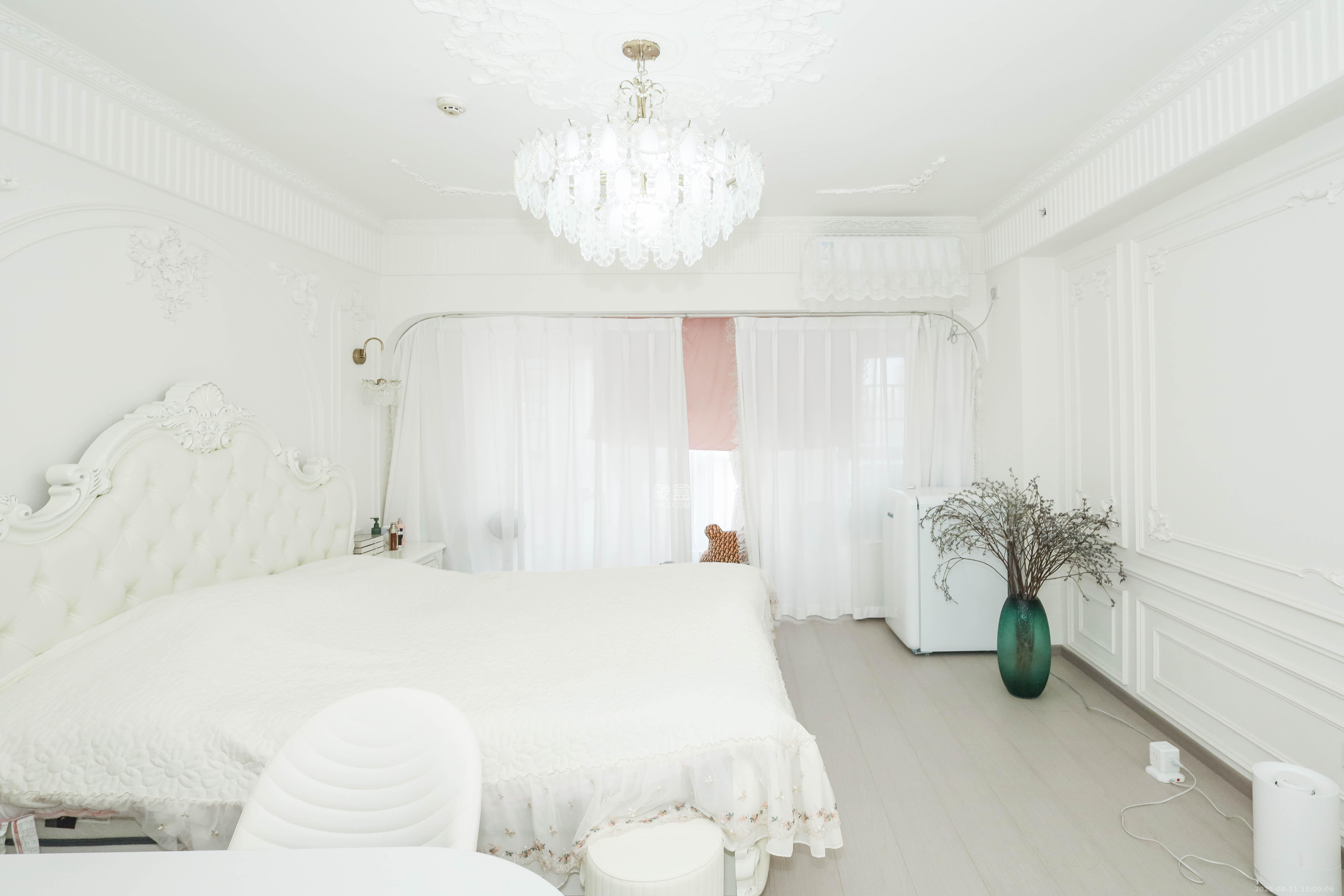 罗马国际公寓  1室1厅1卫    35.0万 罗马国际公寓  1室1厅1卫    35.0万客厅