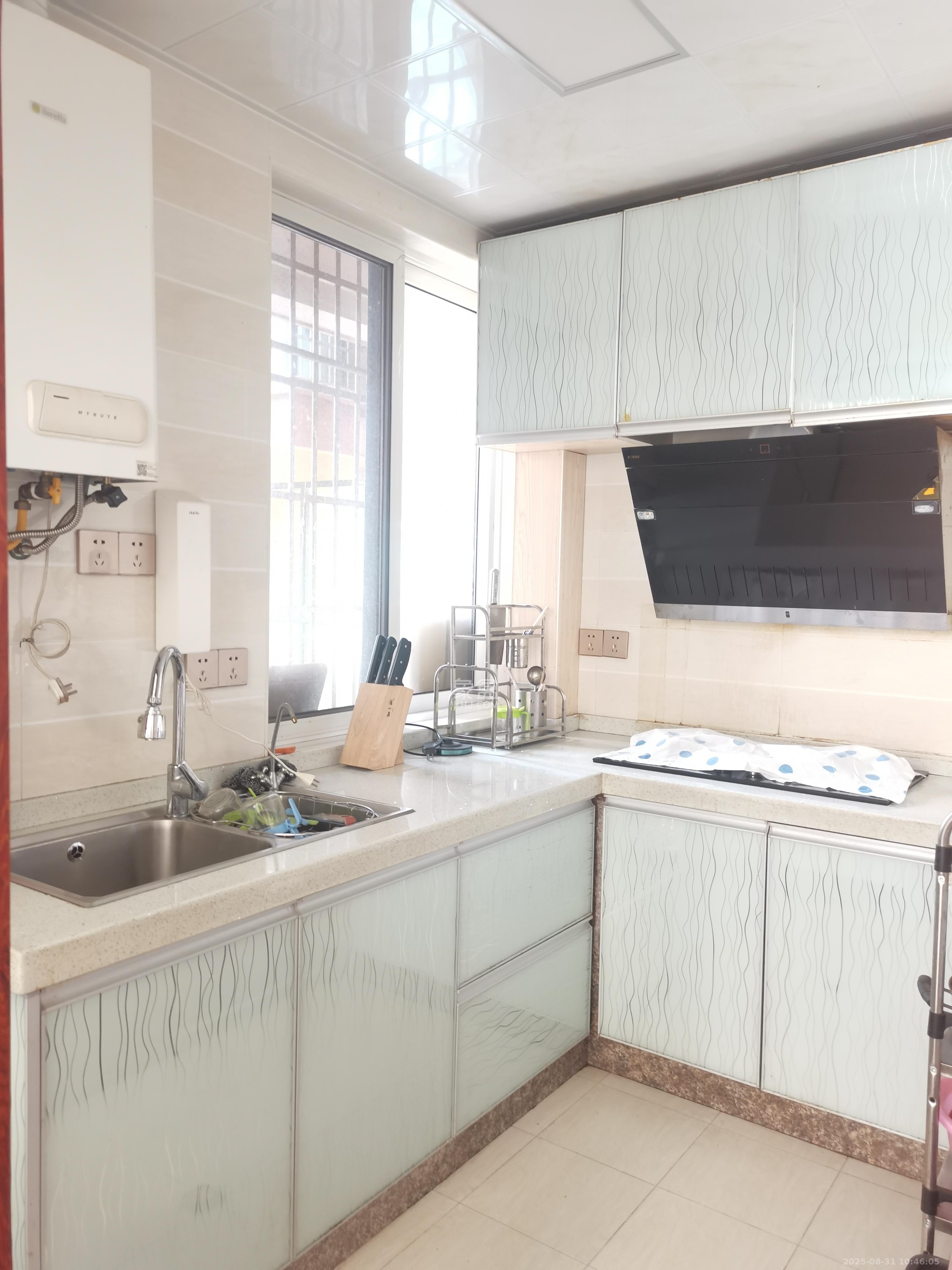 湘府十城(汇财御景湾新寓,汇财国际) 3室2厅1卫 2000.0元/月 湘府十城(汇财御景湾新寓,汇财国际) 3室2厅1卫 2000.0元/月室内图