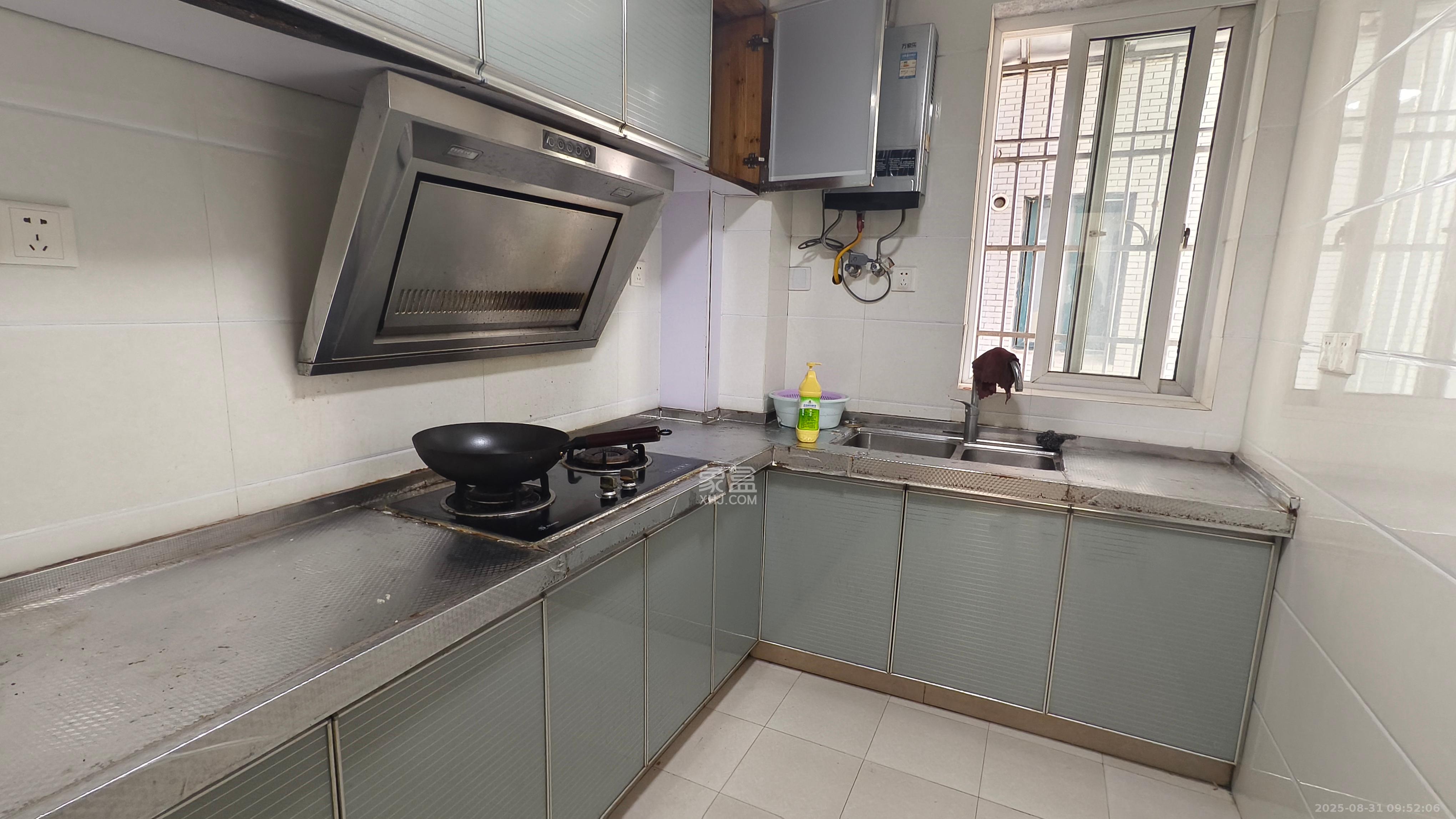 时代星城  3室2厅2卫    1700.0元/月室内图