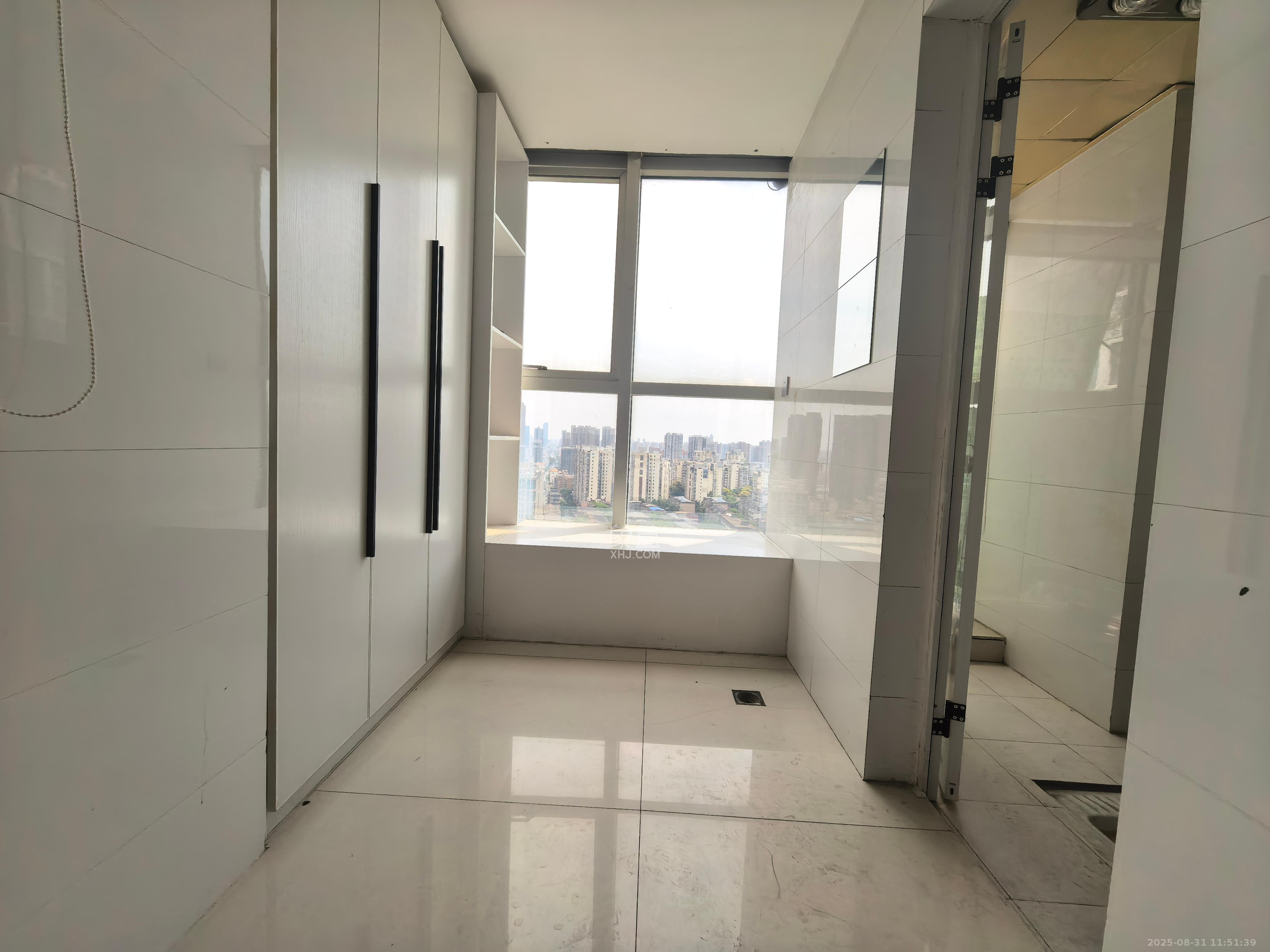 东一国际  2室1厅1卫    2200.0元/月 东一国际  2室1厅1卫    2200.0元/月室内图