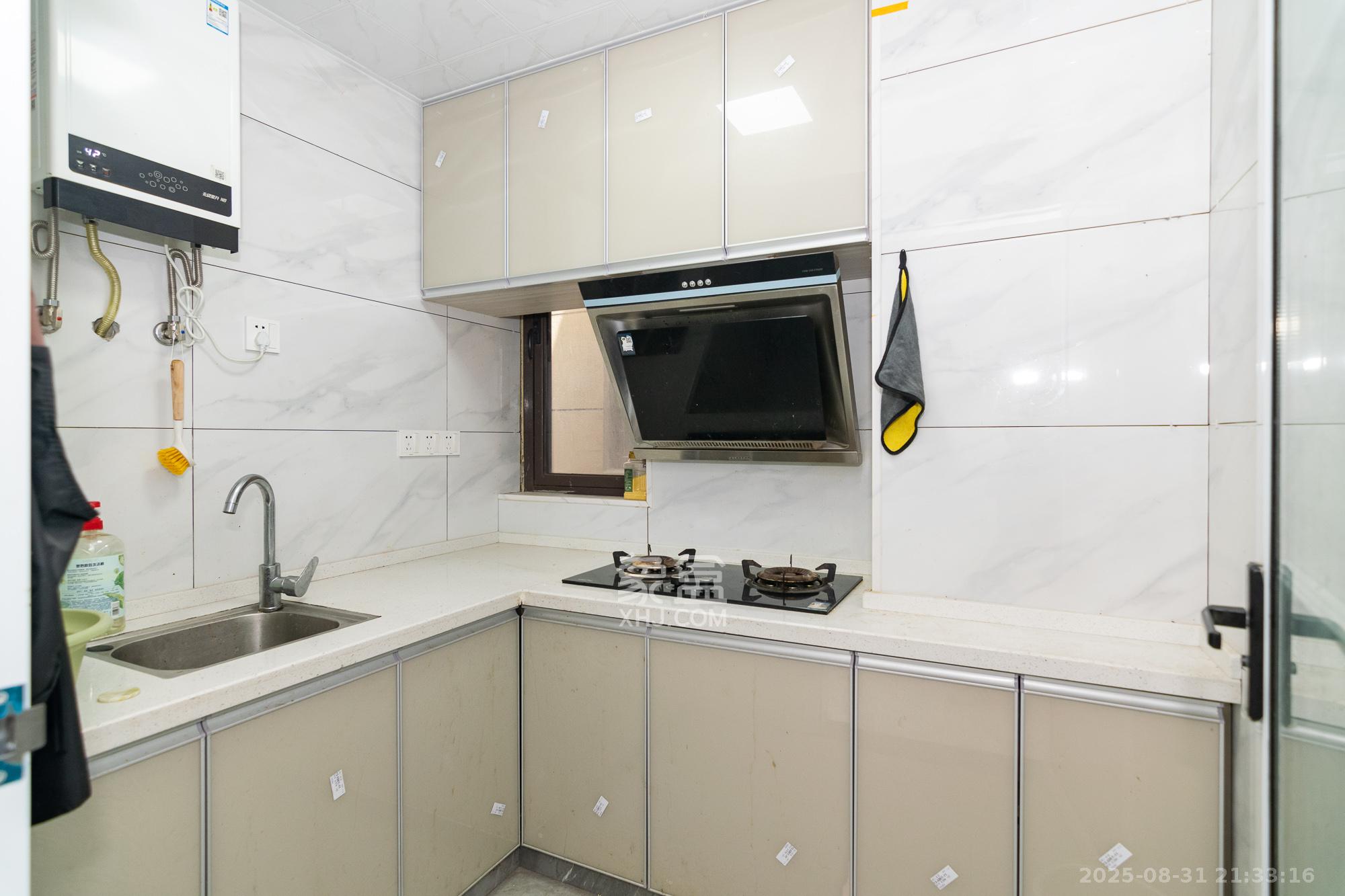 春晖花园  1室1厅1卫    33.6万 春晖花园  1室1厅1卫    33.6万厨房