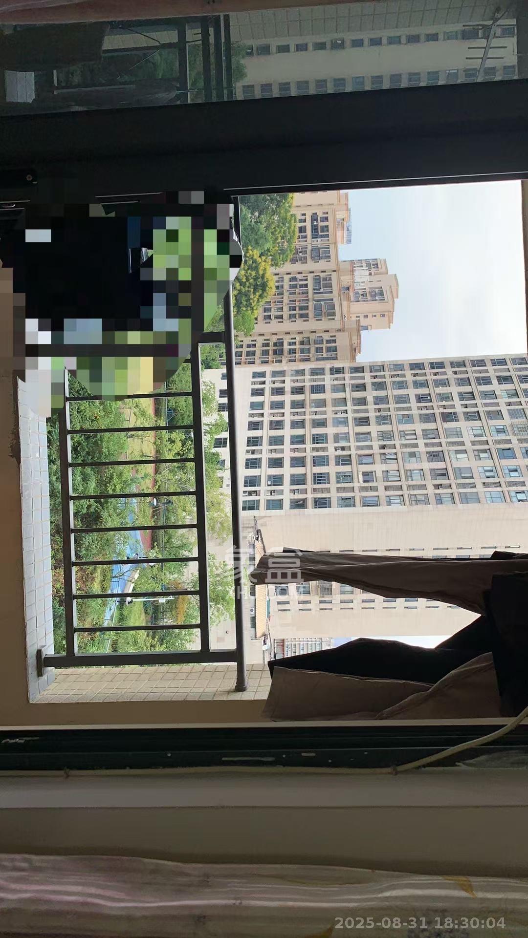 保利麓谷林语I区  1室1厅1卫    1500.0元/月室内图