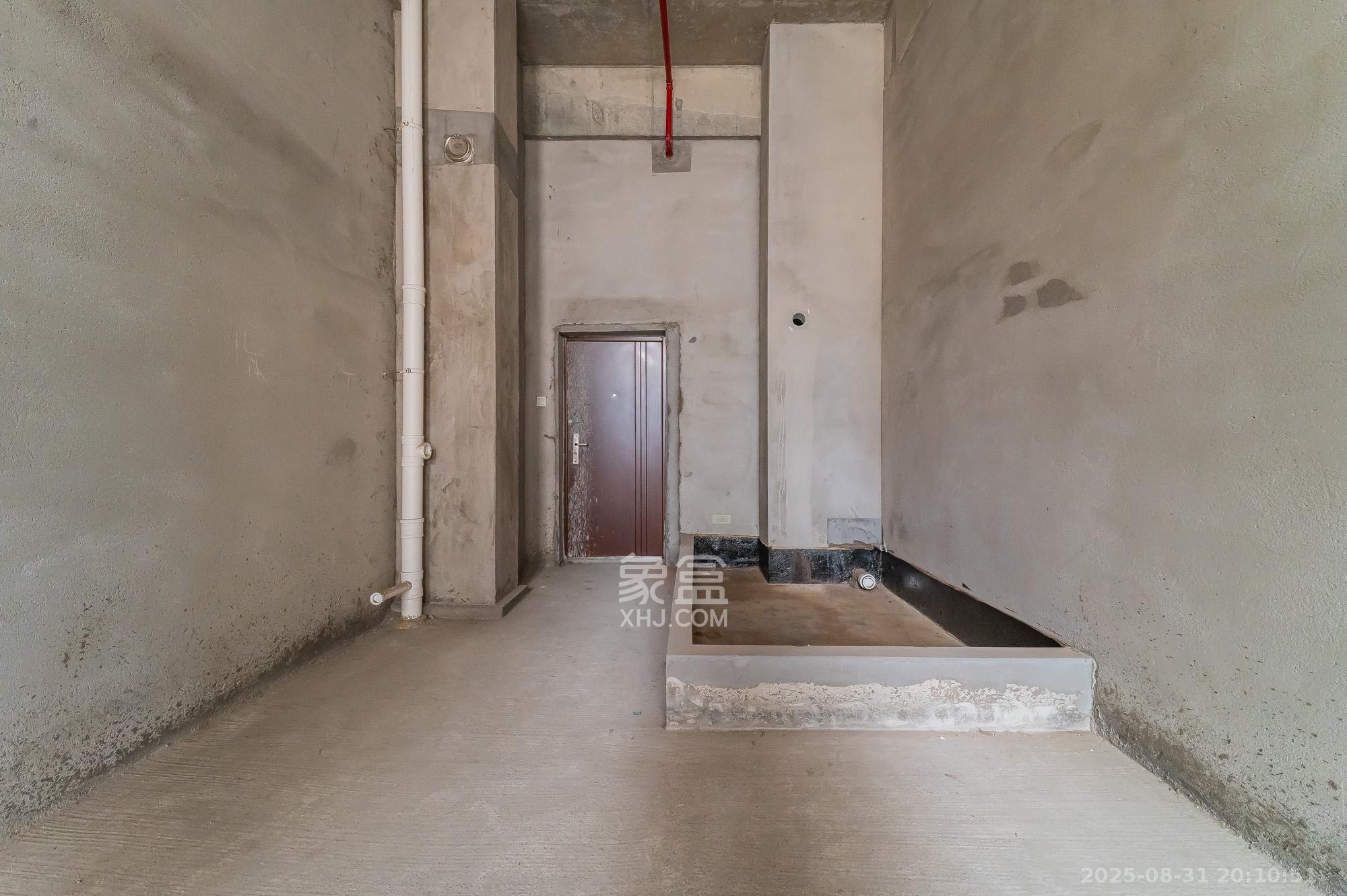 华润置地广场二期 1室1厅1卫 25.80万 华润置地广场二期 1室1厅1卫 25.80万客厅