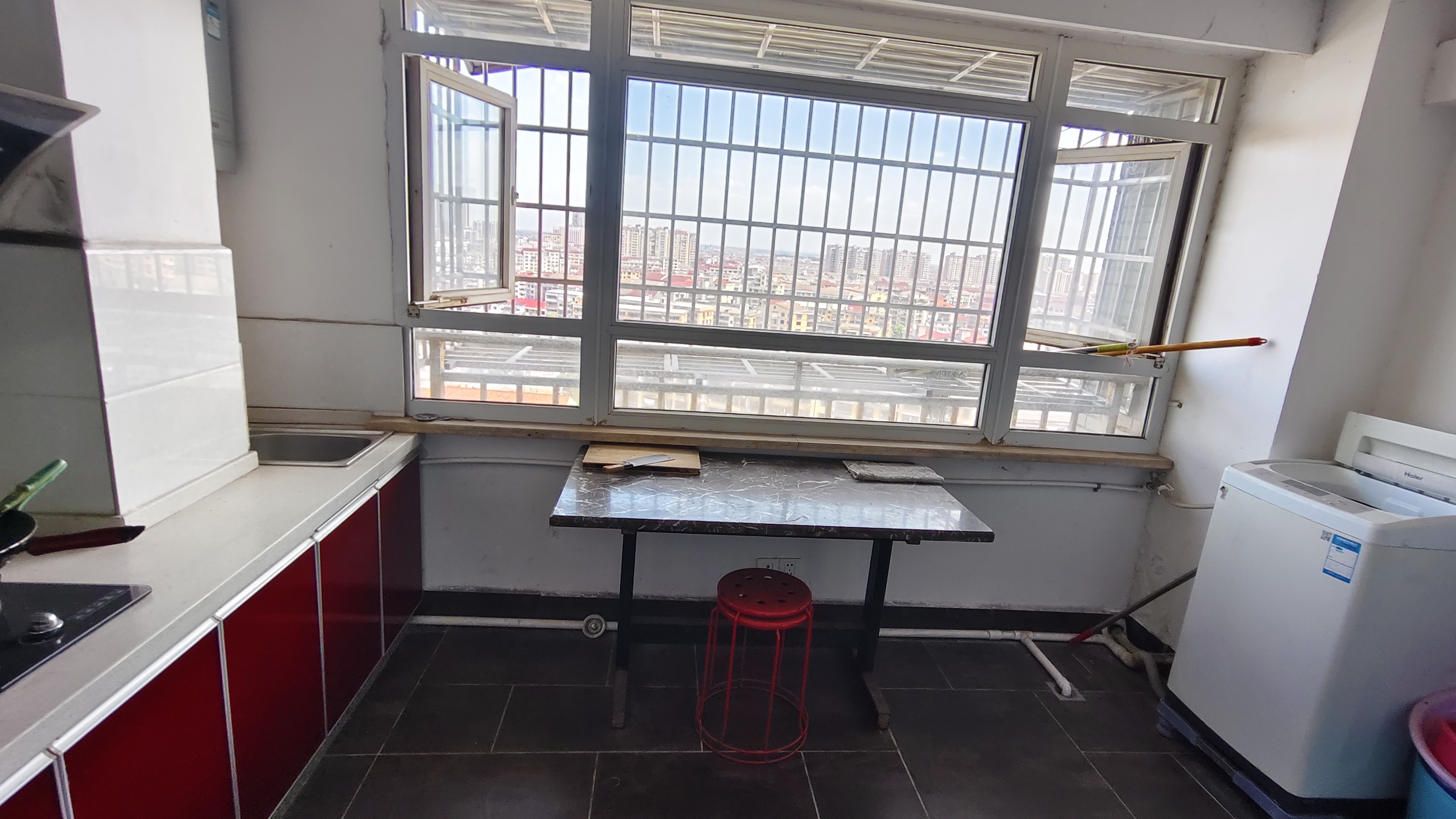 滨江财富中心 1室1厅1卫 700.0元/月 滨江财富中心 1室1厅1卫 700.0元/月室内图