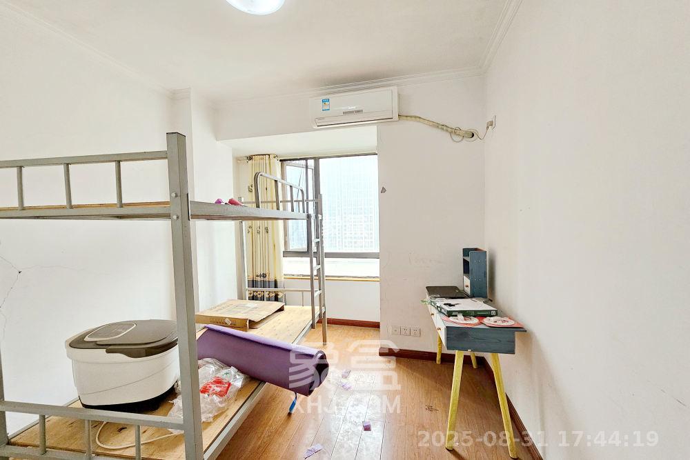 新华都万家城  3室2厅2卫    2000.0元/月室内图