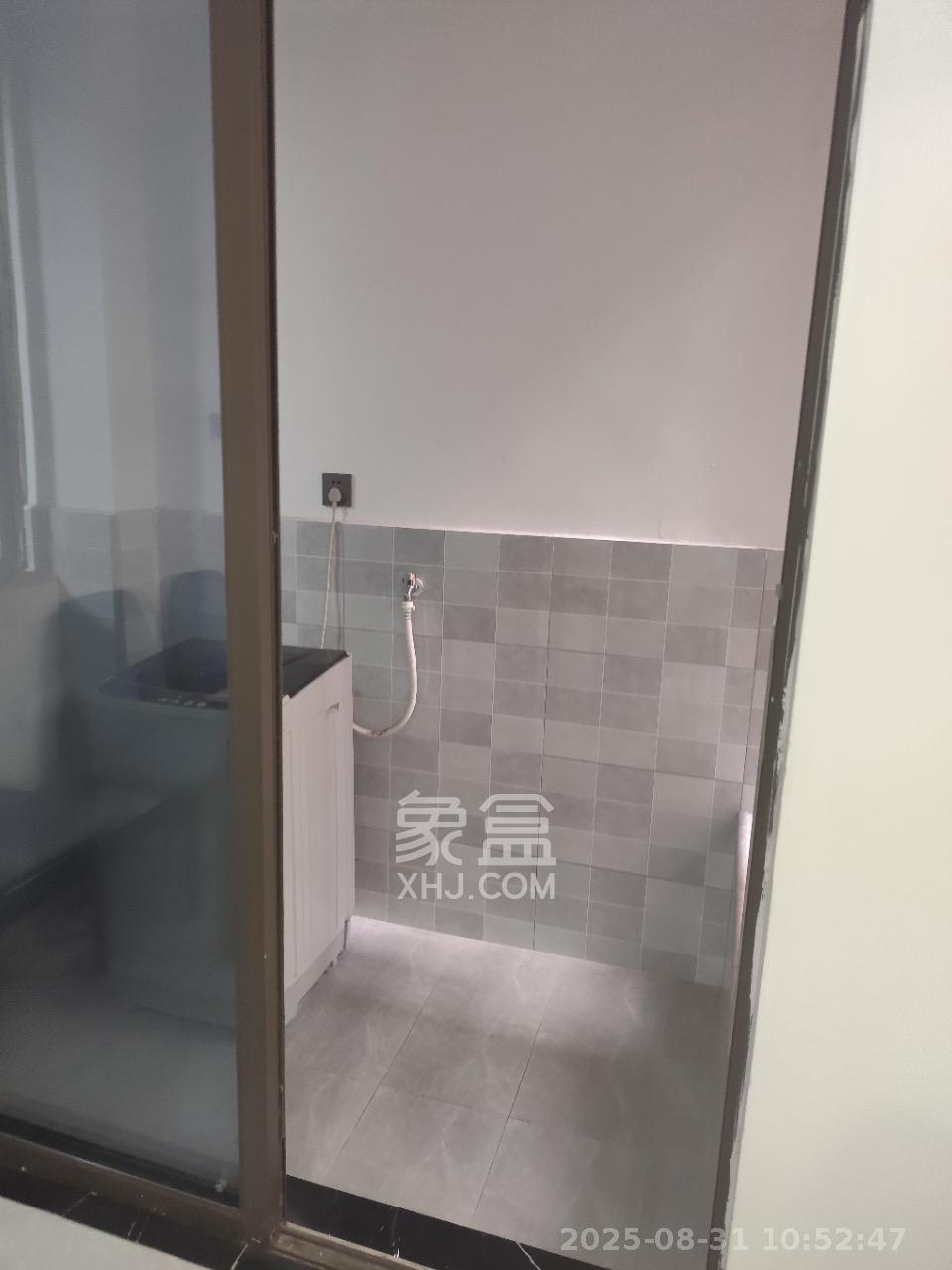 阳光城尚东湾青云苑  1室2厅1卫   2500.00元/月室内图
