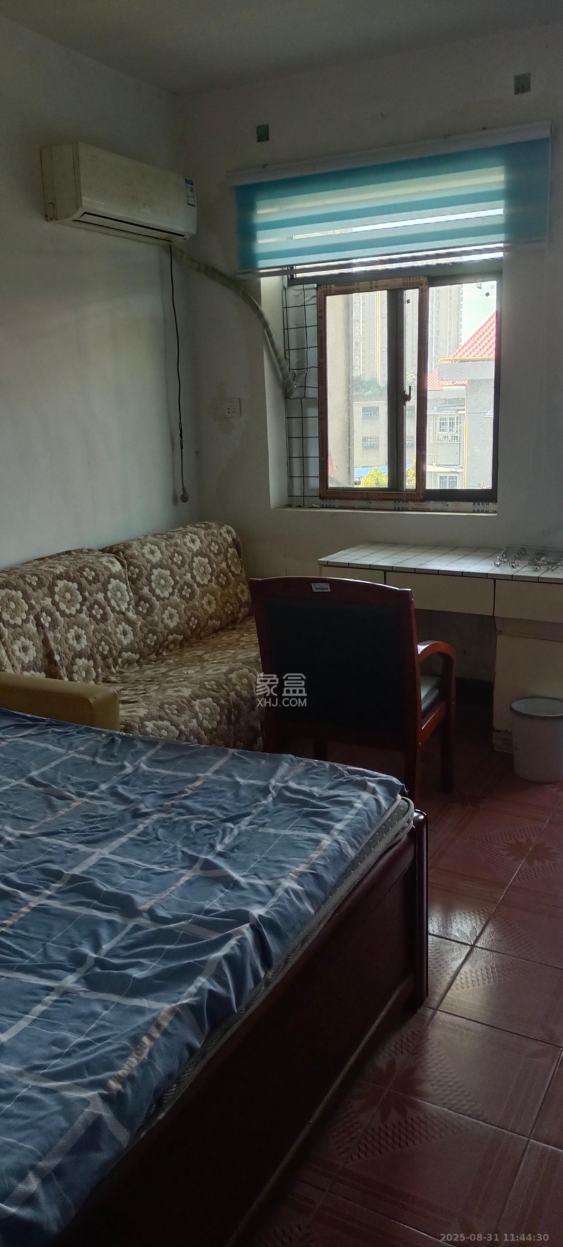 变压器厂宿舍  2室1厅1卫    1000.0元/月室内图