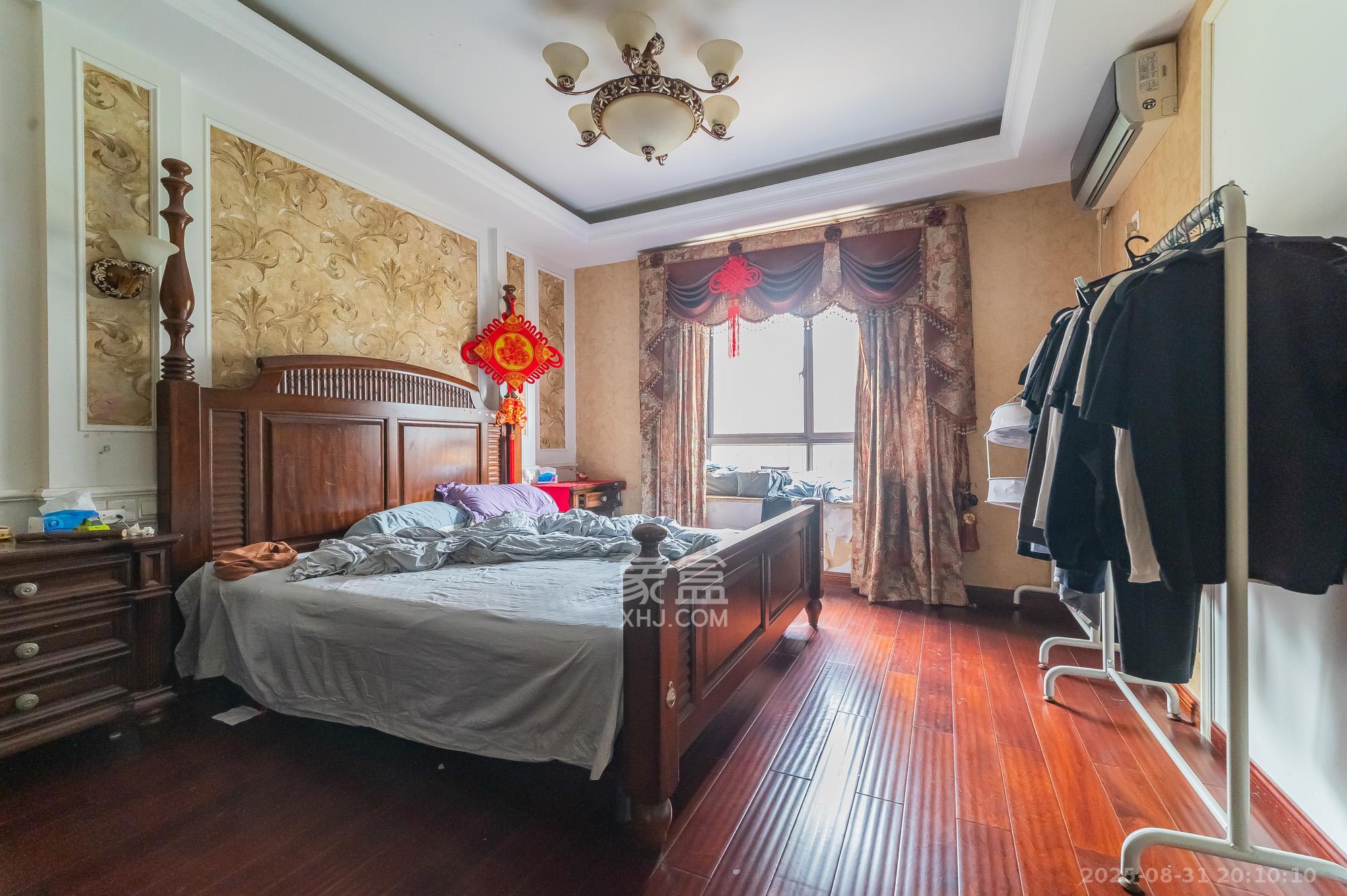 华润凤凰城一期 4室2厅2卫 115.0万 华润凤凰城一期 4室2厅2卫 115.0万卧室