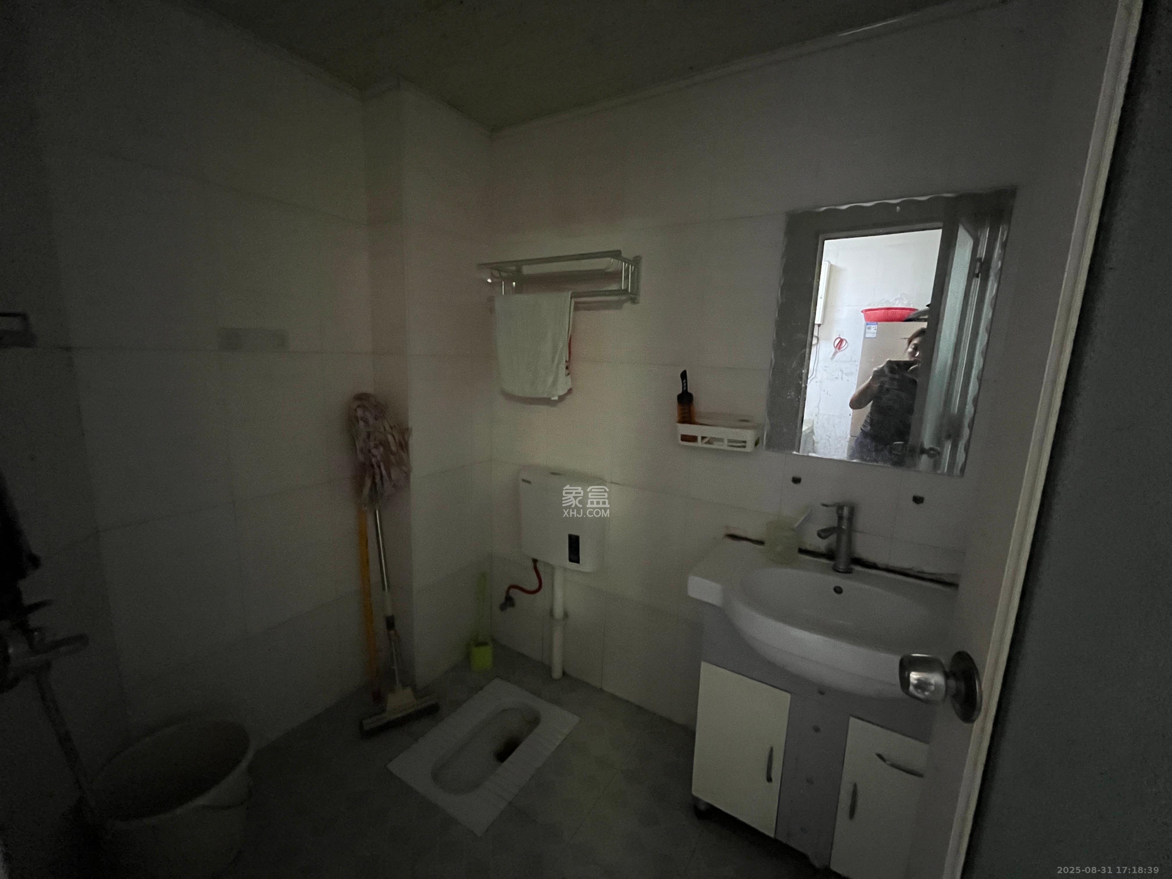 红星国际星城 1室1厅1卫 1500.0元/月 红星国际星城 1室1厅1卫 1500.0元/月室内图