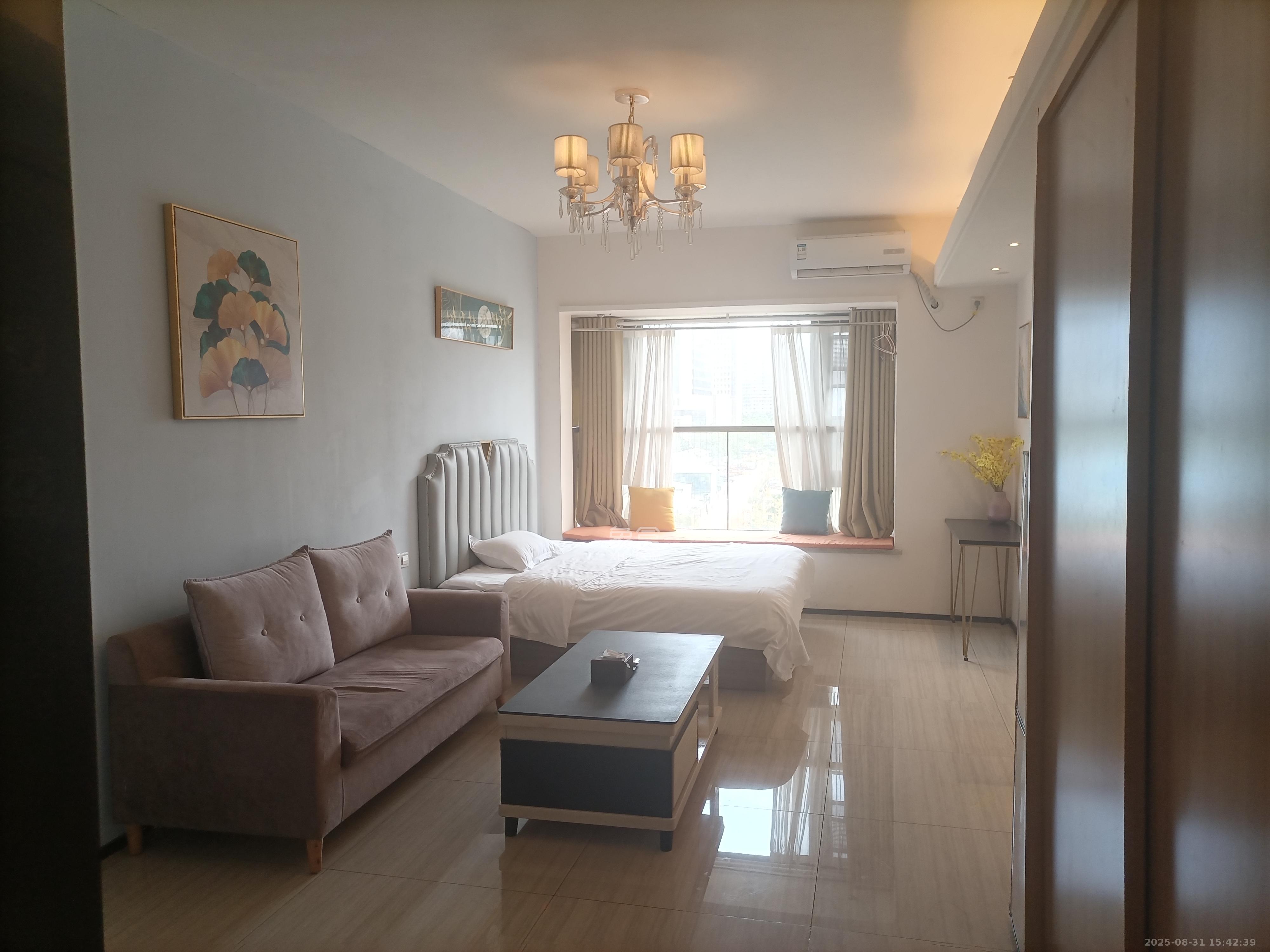 恒大国际广场  1室1厅1卫    1500.0元/月 恒大国际广场  1室1厅1卫    1500.0元/月室内图