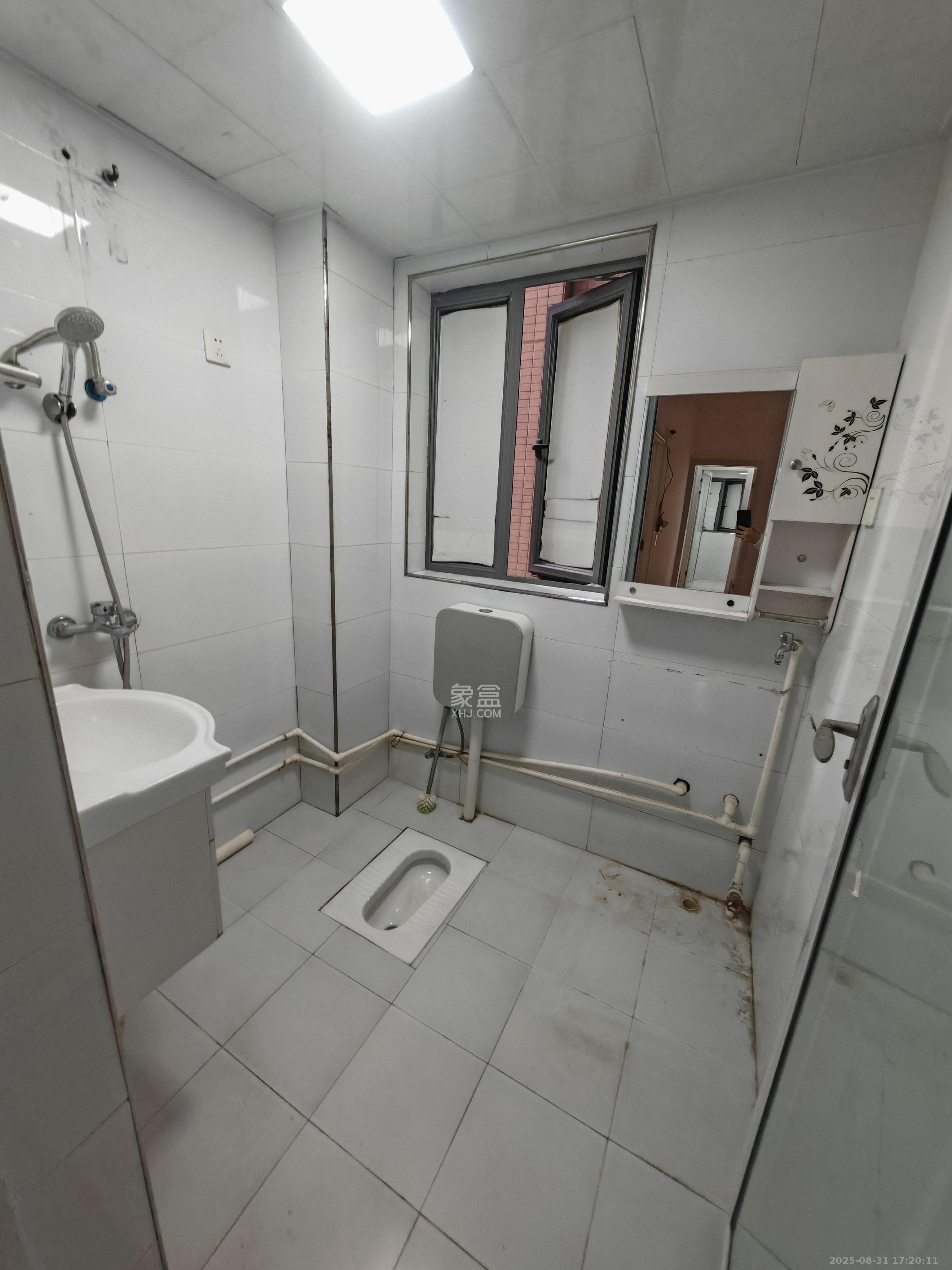 八方小区B区 3室2厅2卫 3000.0元/月 八方小区B区 3室2厅2卫 3000.0元/月室内图