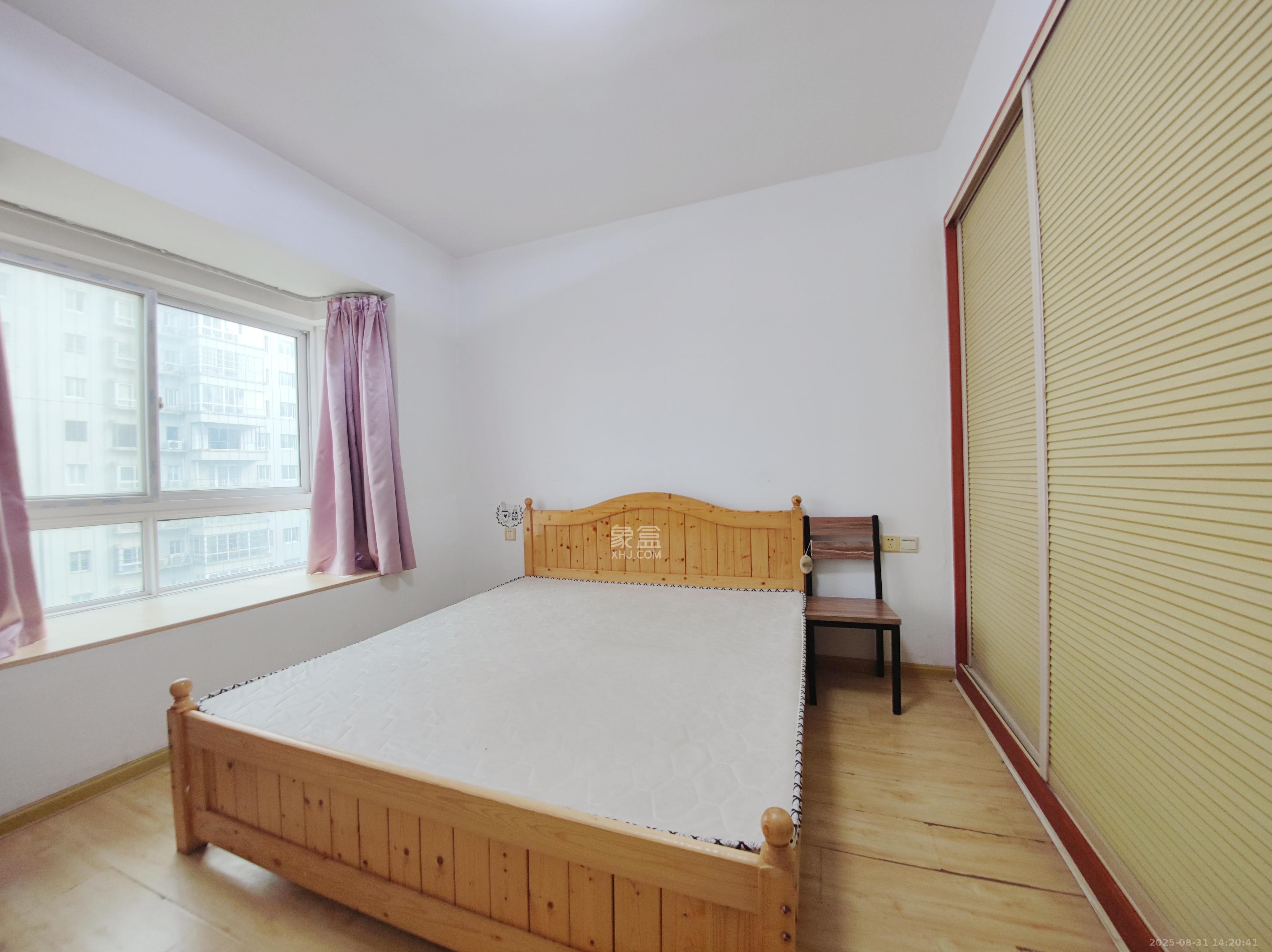 月湖兰庭  1室2厅1卫    2100.0元/月 月湖兰庭  1室2厅1卫    2100.0元/月室内图