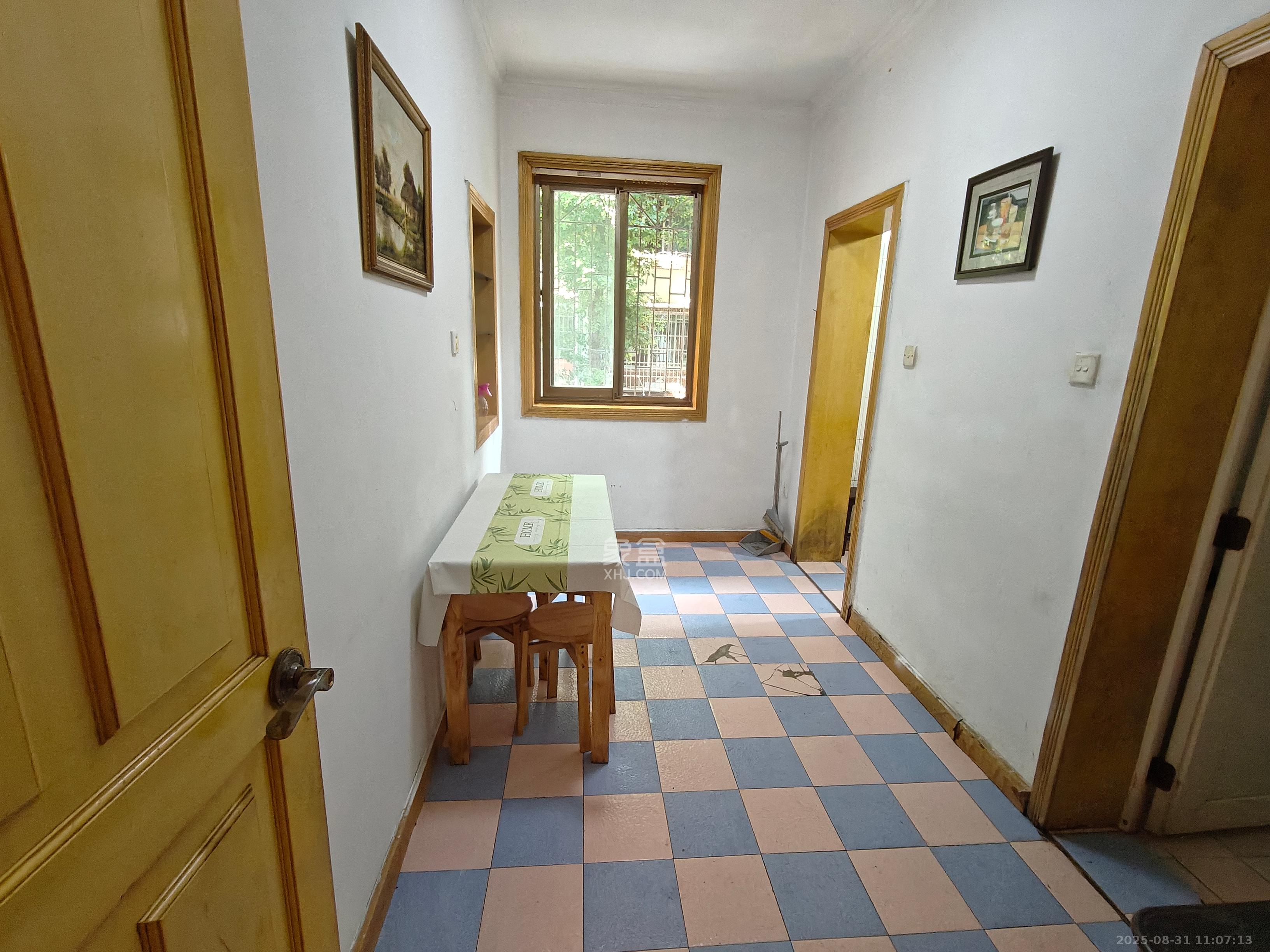 省政府机关梓园住宅区 3室2厅2卫 2300.0元/月 省政府机关梓园住宅区 3室2厅2卫 2300.0元/月室内图